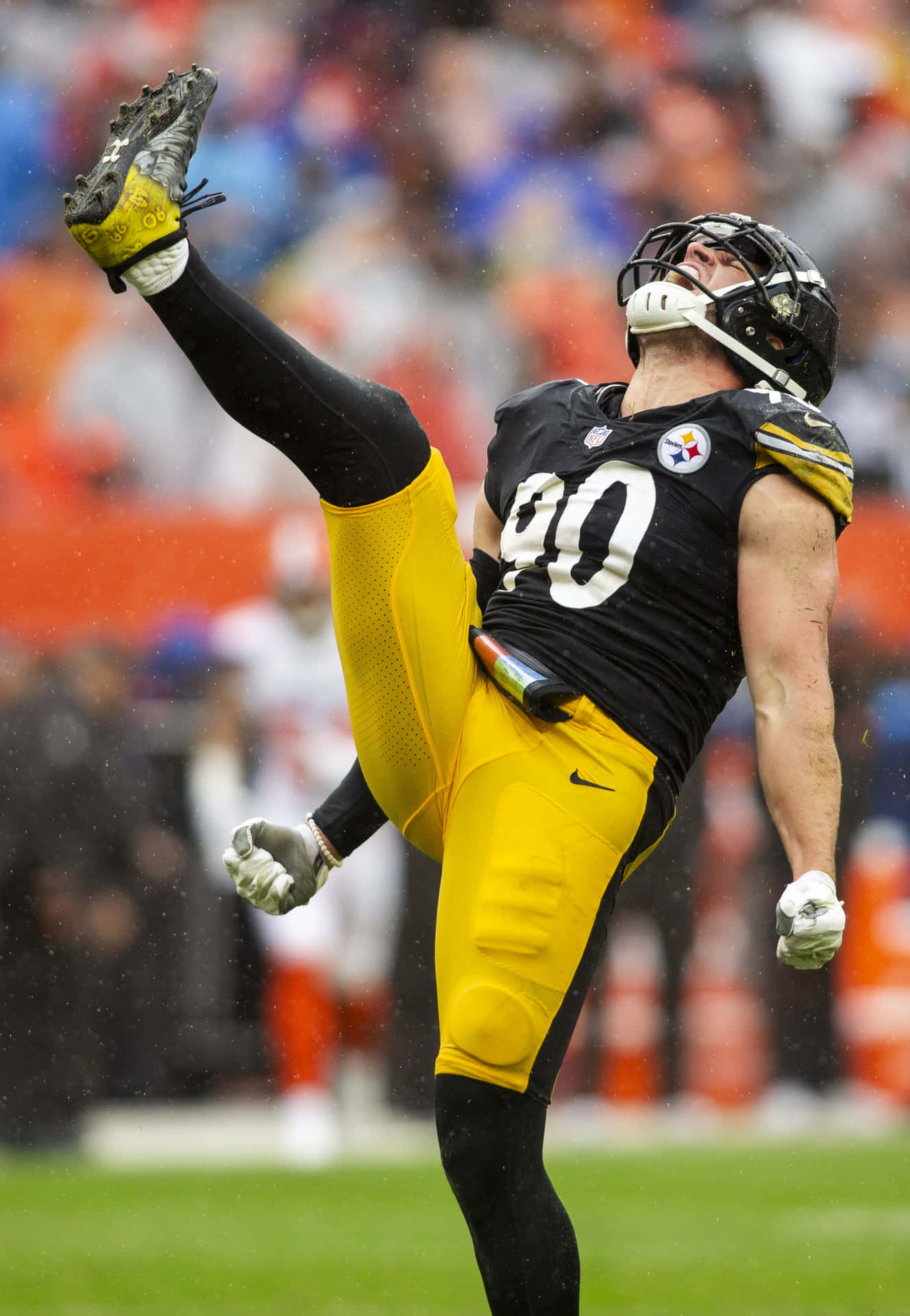 Nfl Defensive Standout, T.j. Watt Background