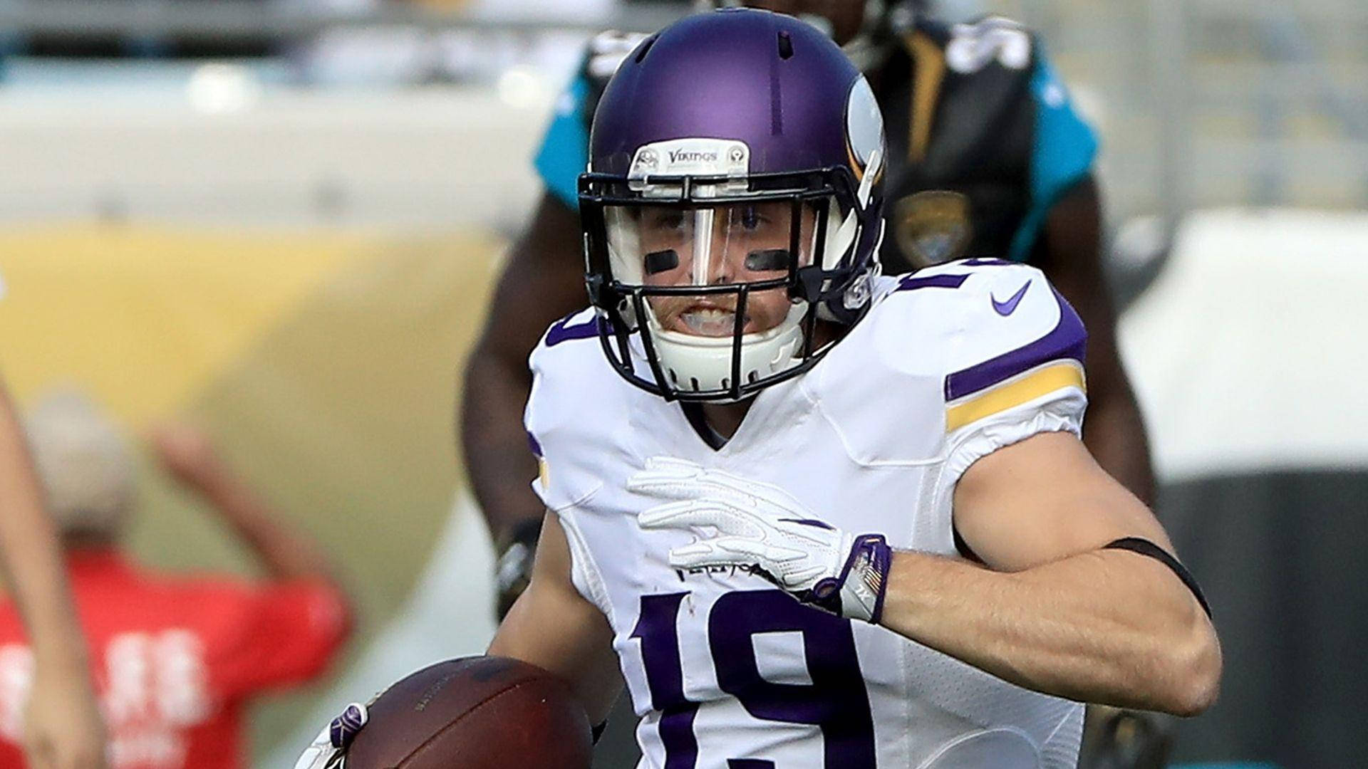 Nfl Match Adam Thielen Background