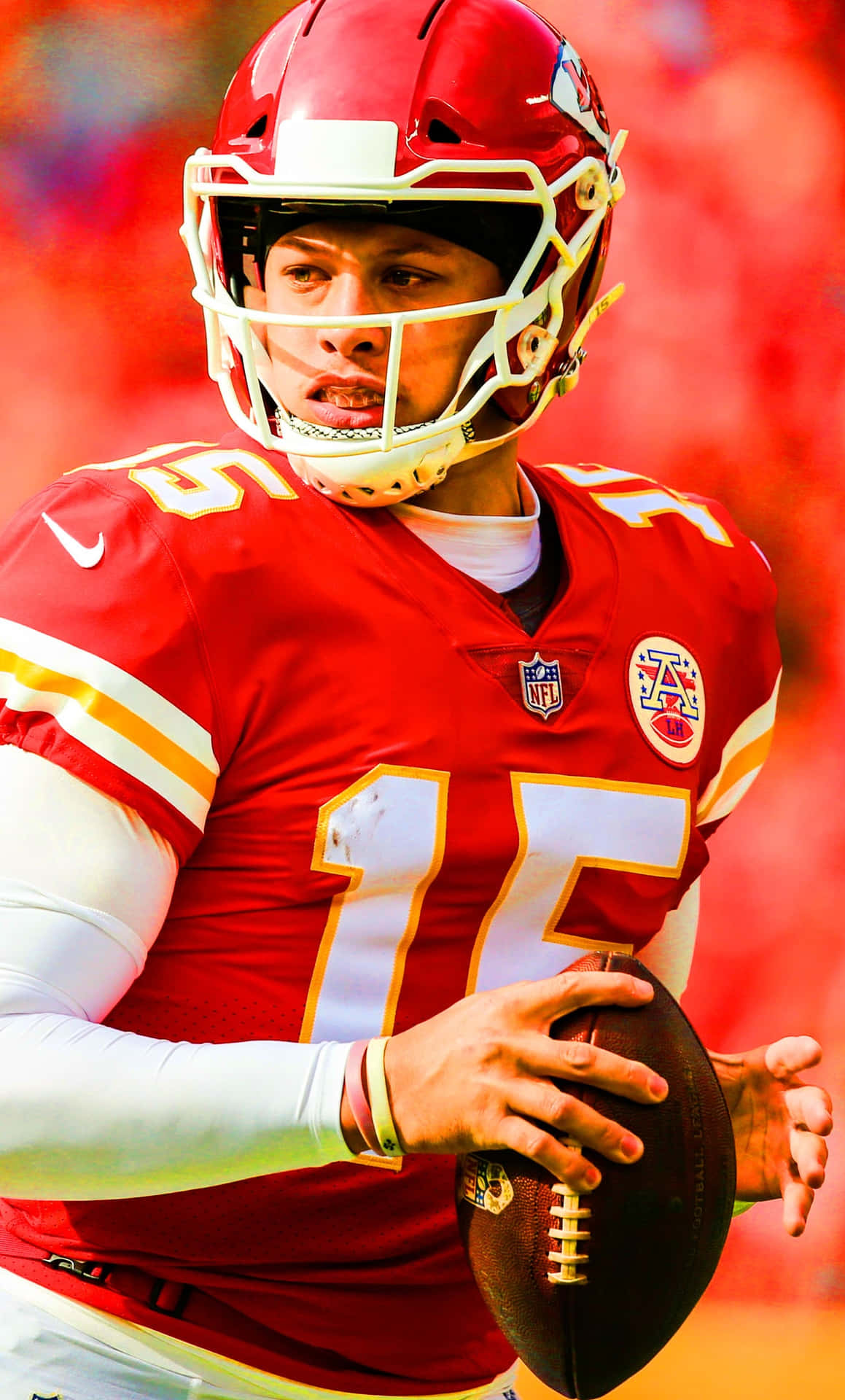 Nfl Quarterback Pat Mahomes Breaks Records With An Iconic Phone. Background