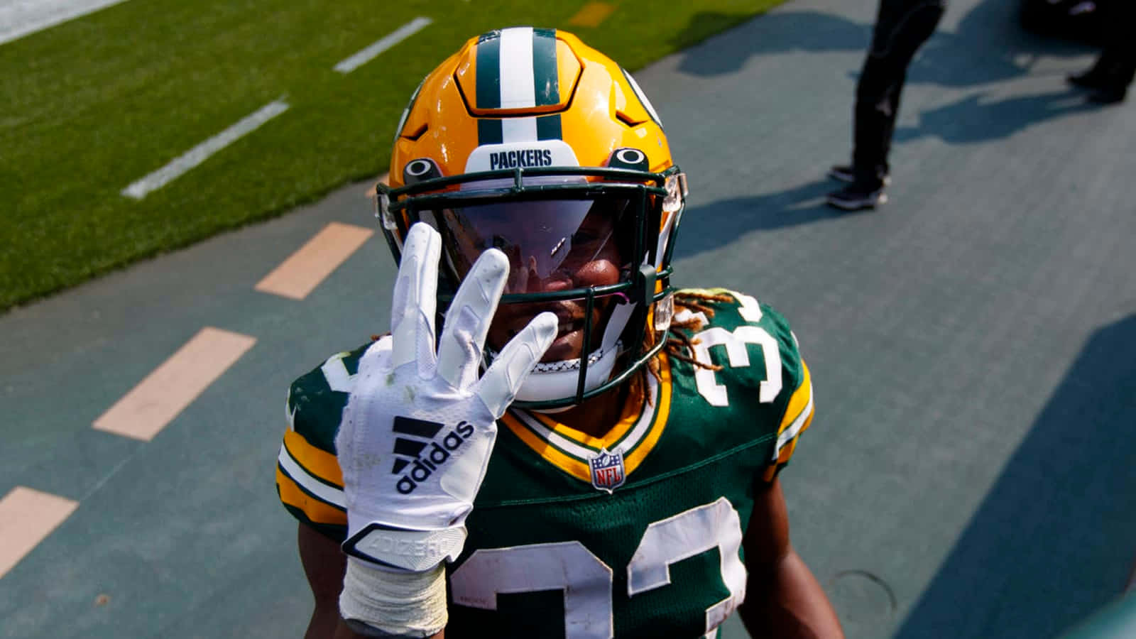 Nfl Running Back Aaron Jones