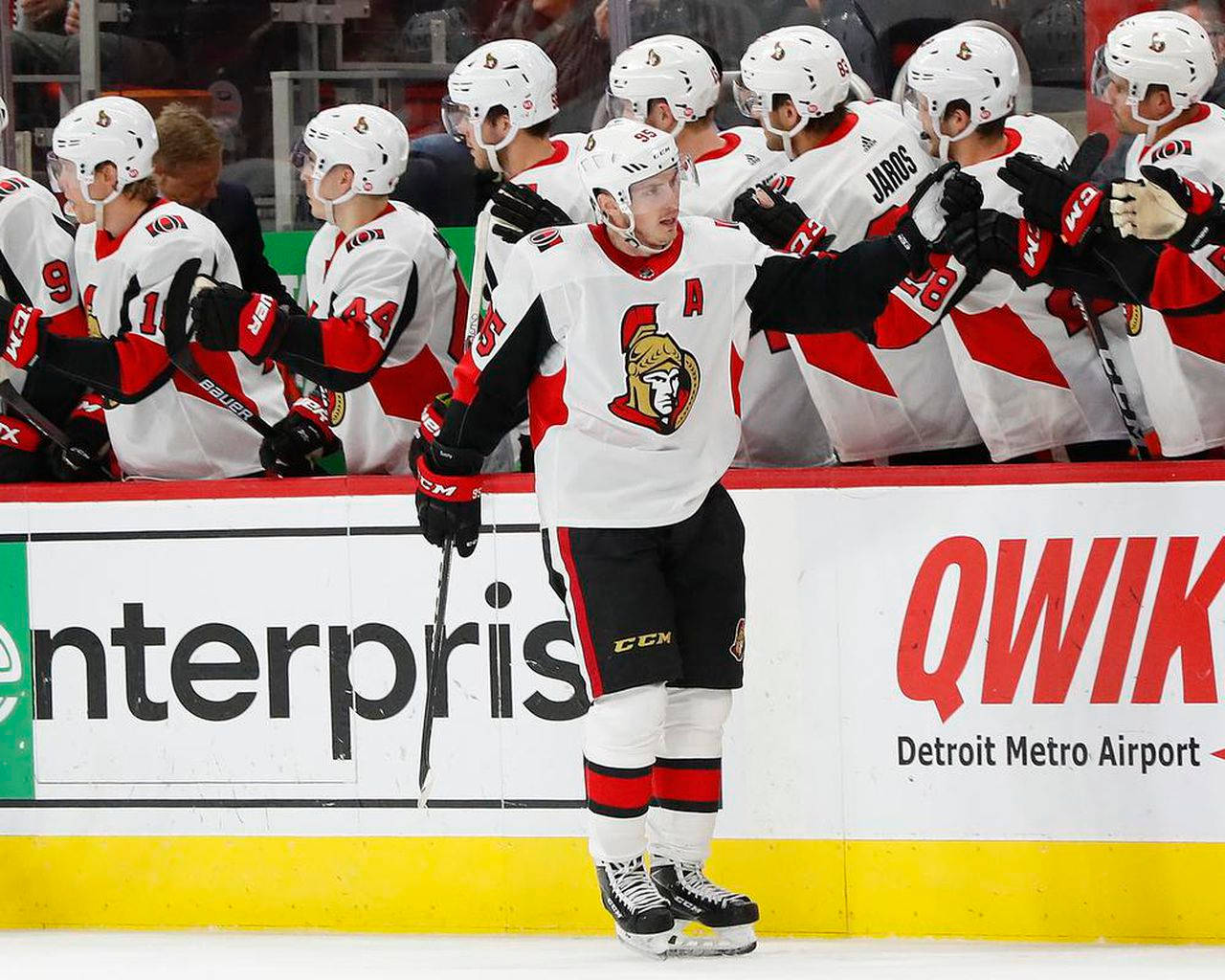 Nhl Star Matt Duchene Celebrates With Ottawa Senators Teammates Background