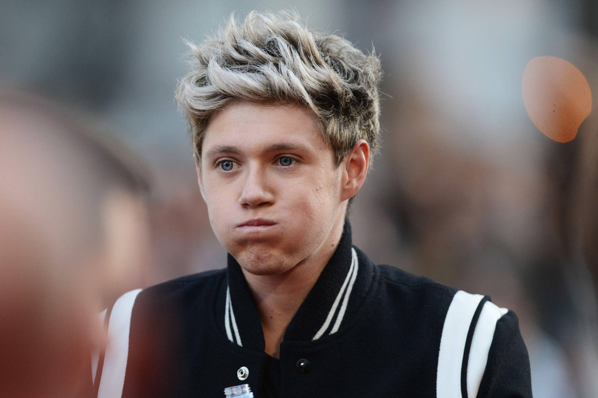 Niall Horan Pouting Background