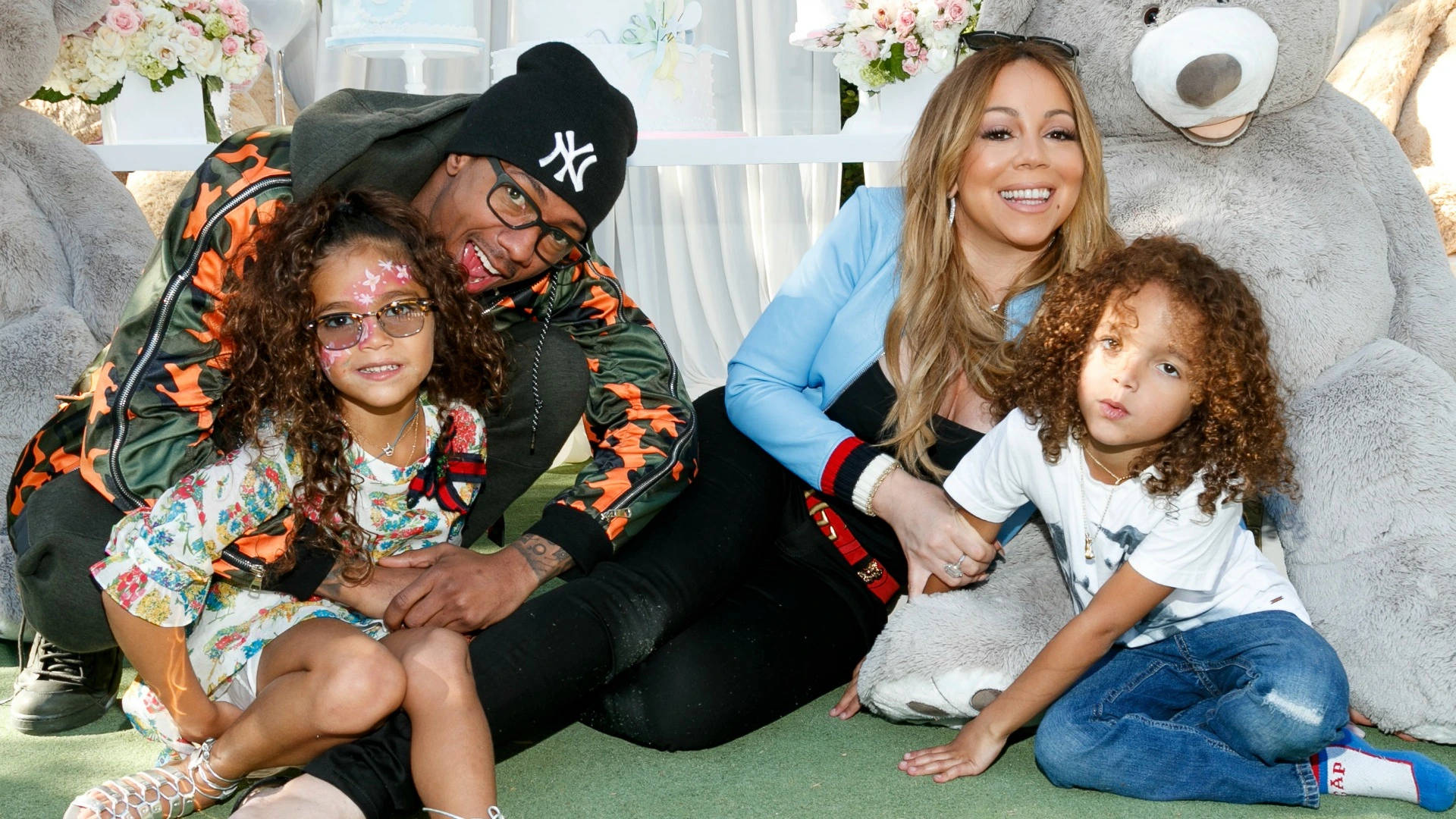 Nick Cannon With Family And Mariah Carey Background