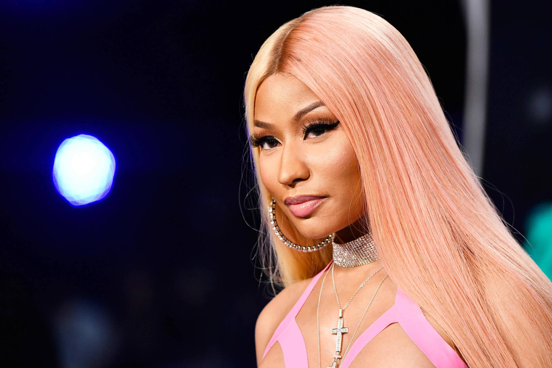 Nicki Minaj Hd Peach Hair Background