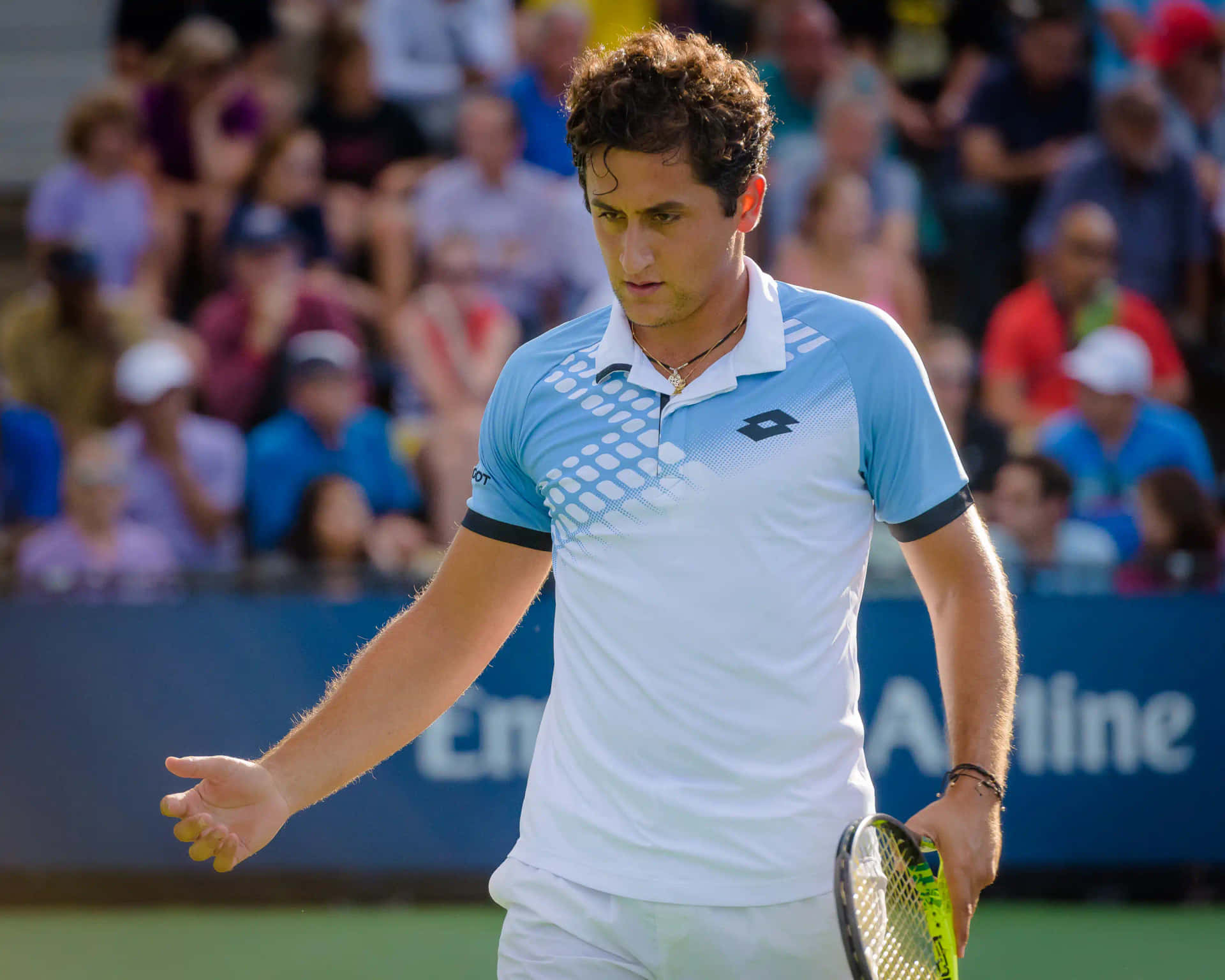 Nicolas Almagro Preparing For A Competitive Tennis Match