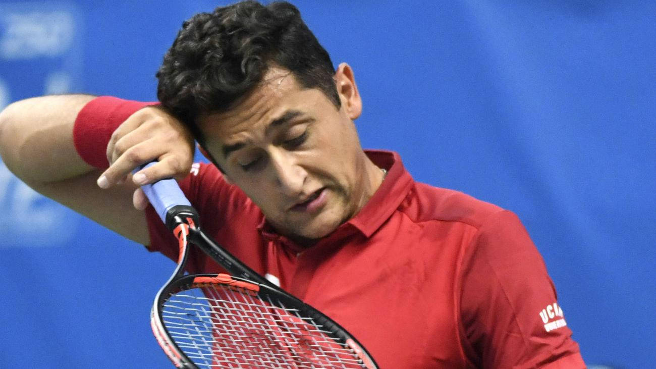 Nicolas Almagro Wiping Sweat