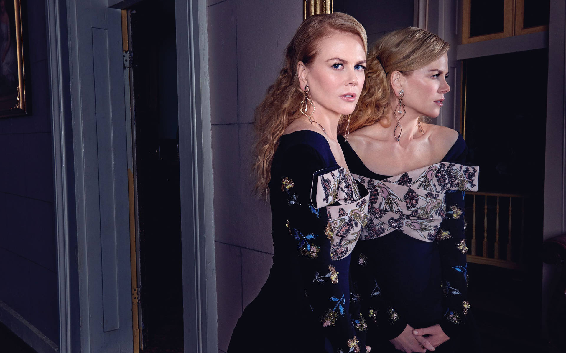 Nicole Kidman And Mirror Background