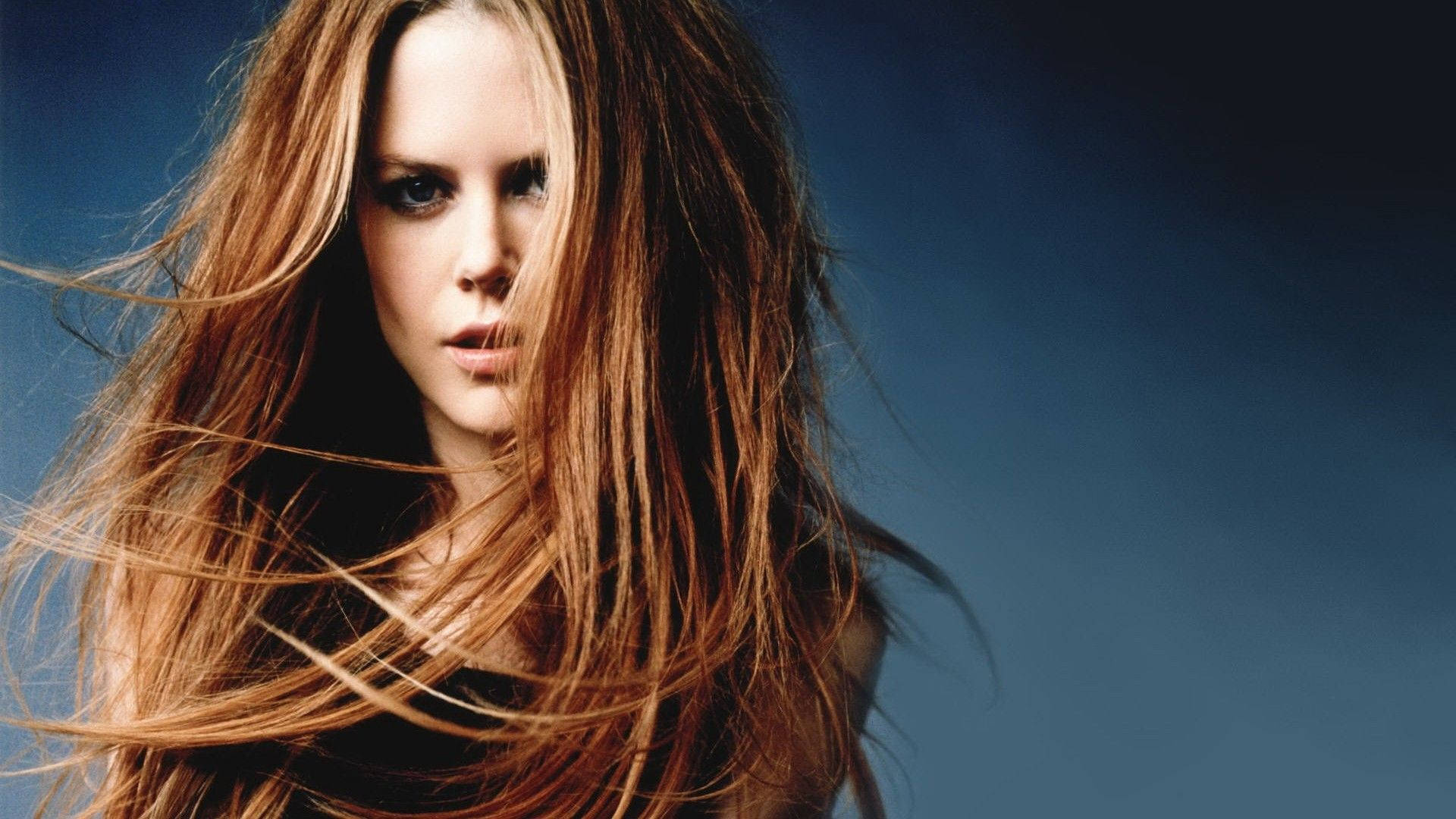 Nicole Kidman Messy Hair Look Background