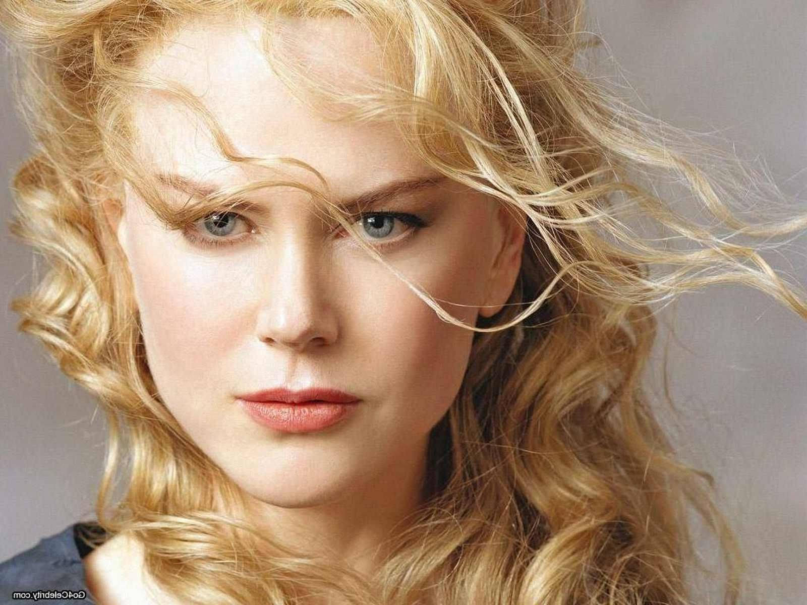 Nicole Kidman Wavy Hairstyle Background