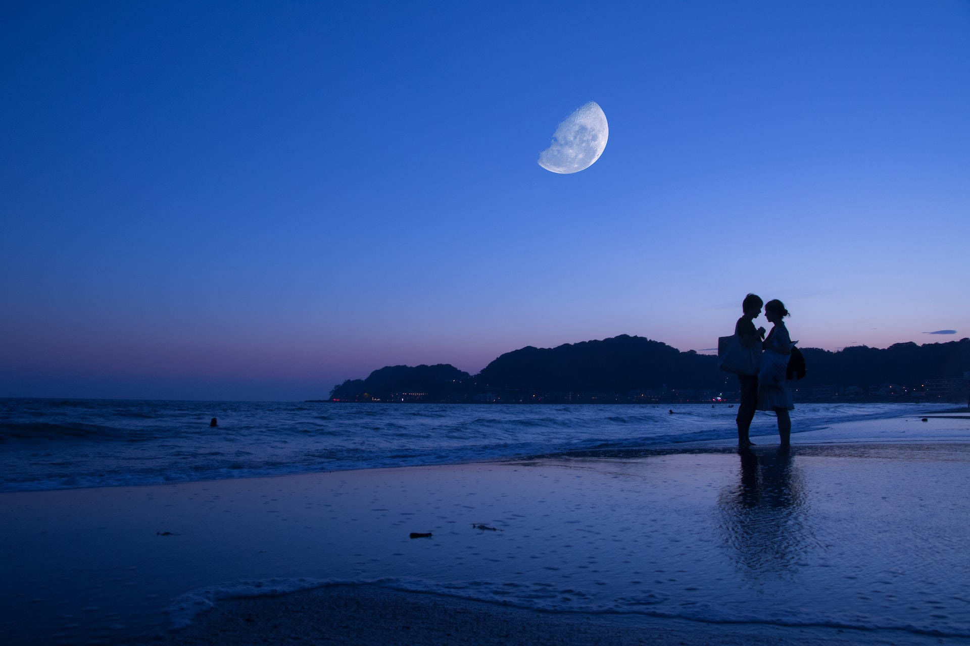 Night Aesthetic Couple On Beach Background