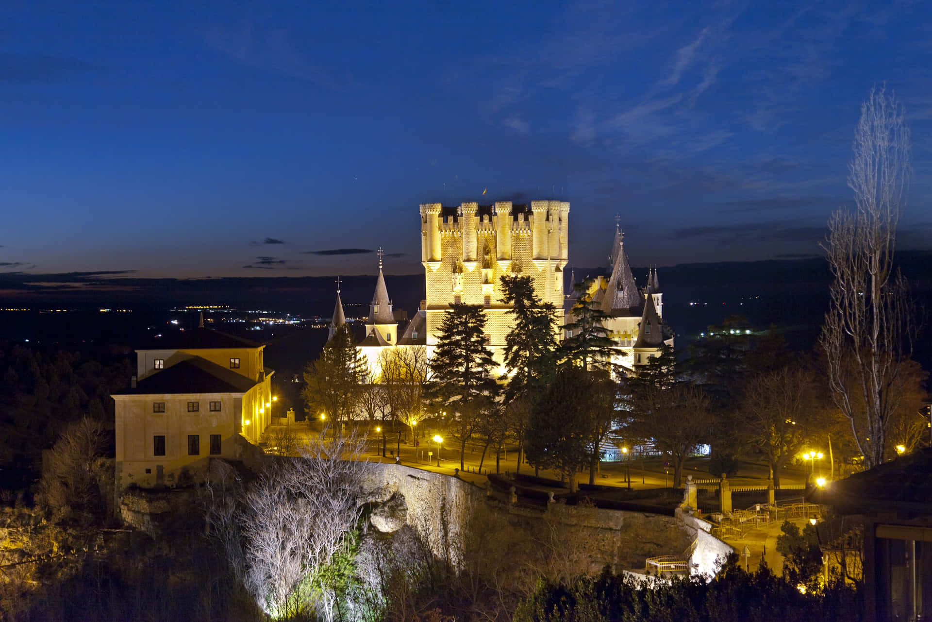 Night At Segovia Castle Background