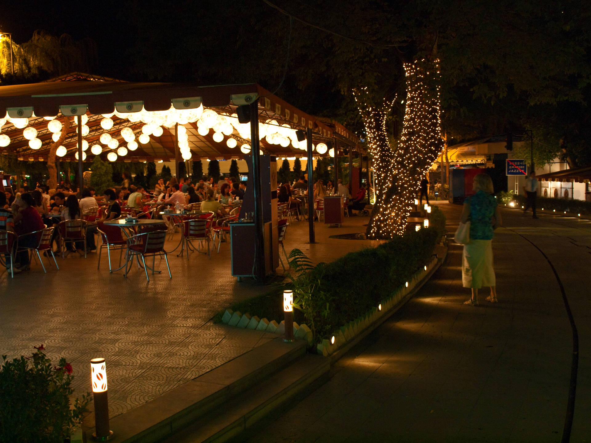 Night Life In Yerevan Background