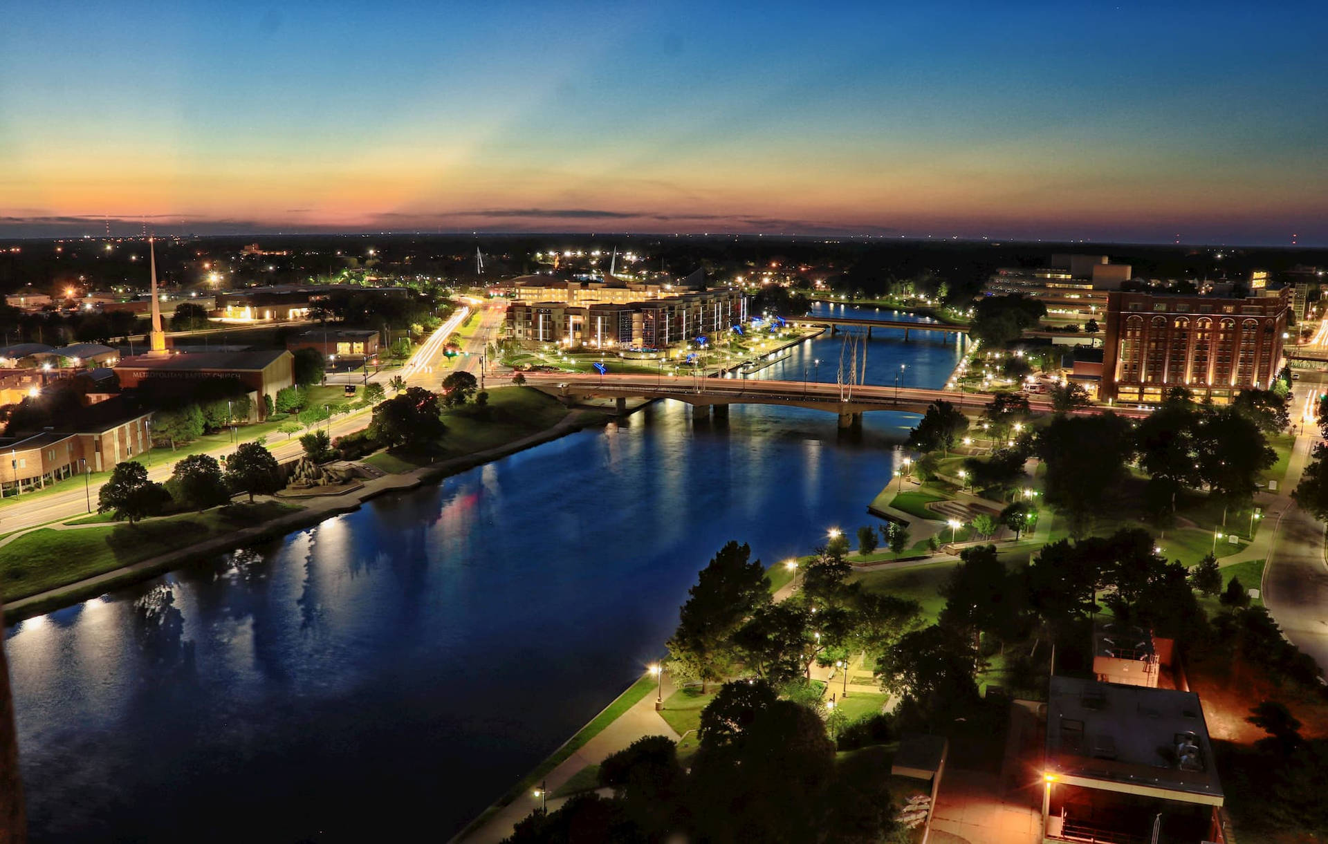 Night Scene Of City Lights Of Wichita Background