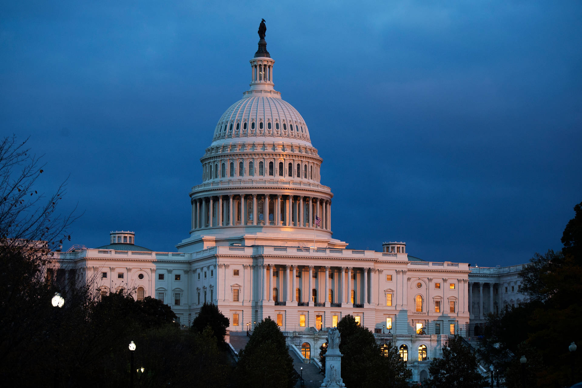 Night Sky Capitol Hill Background