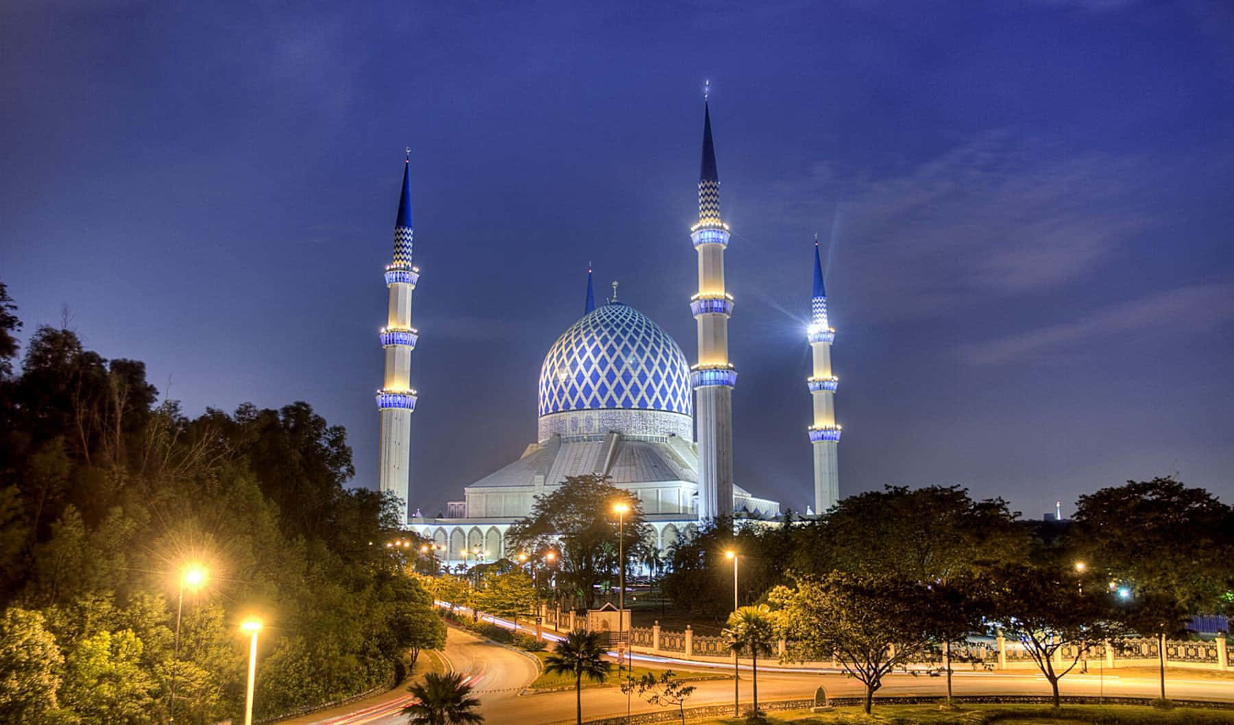 Night View Of Shah Mosque Background