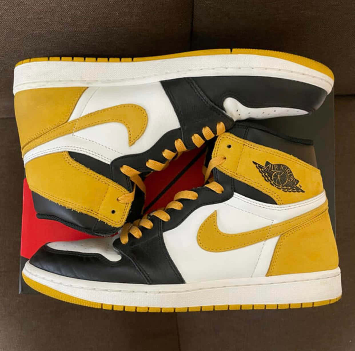 Nike Air Jordan 1 Retro High Og Yellow Black