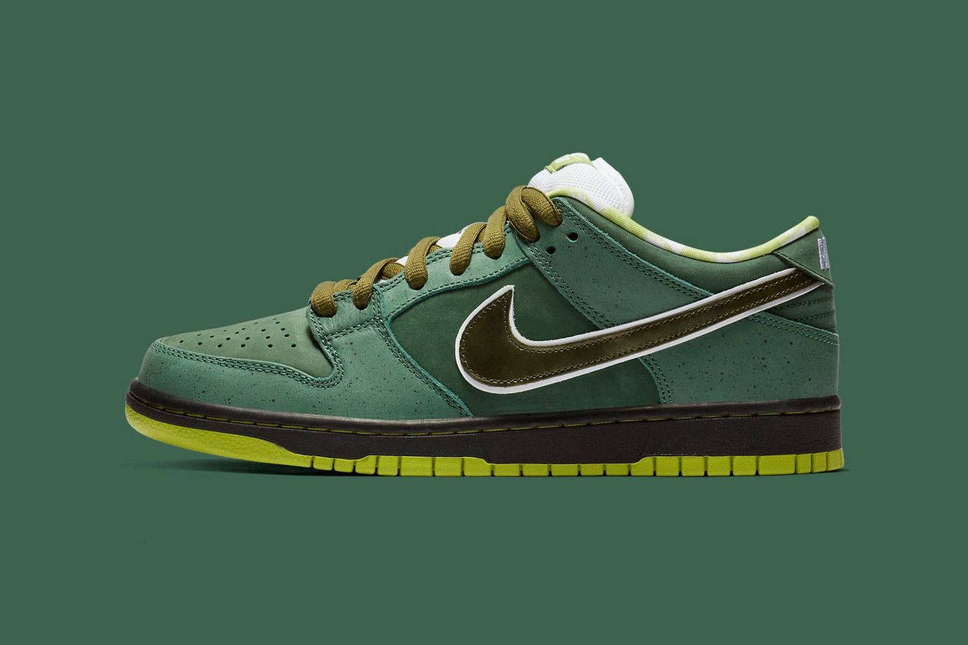 Nike Dunk Low 'green' Background