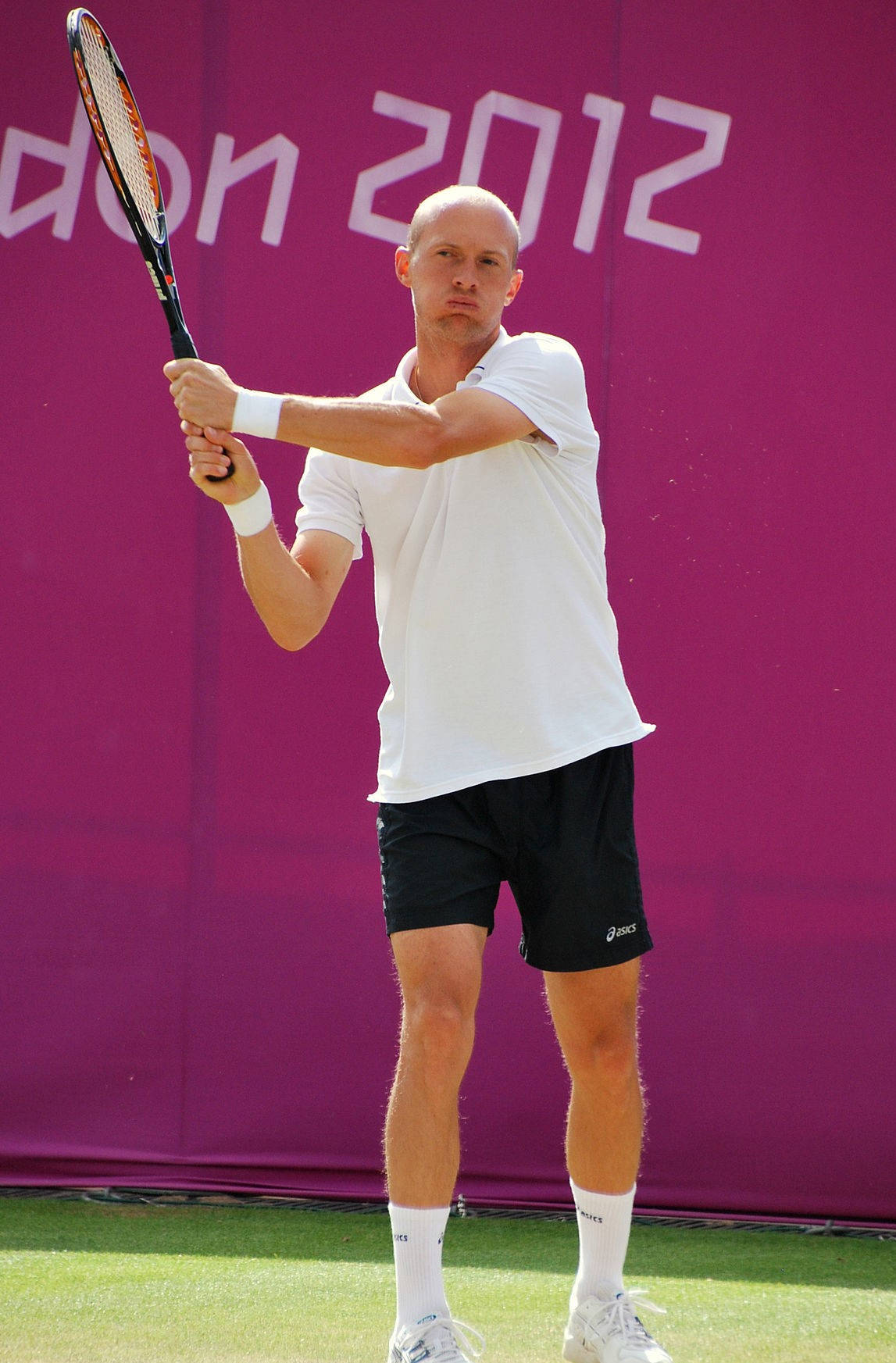 Nikolay Davydenko In Action Background