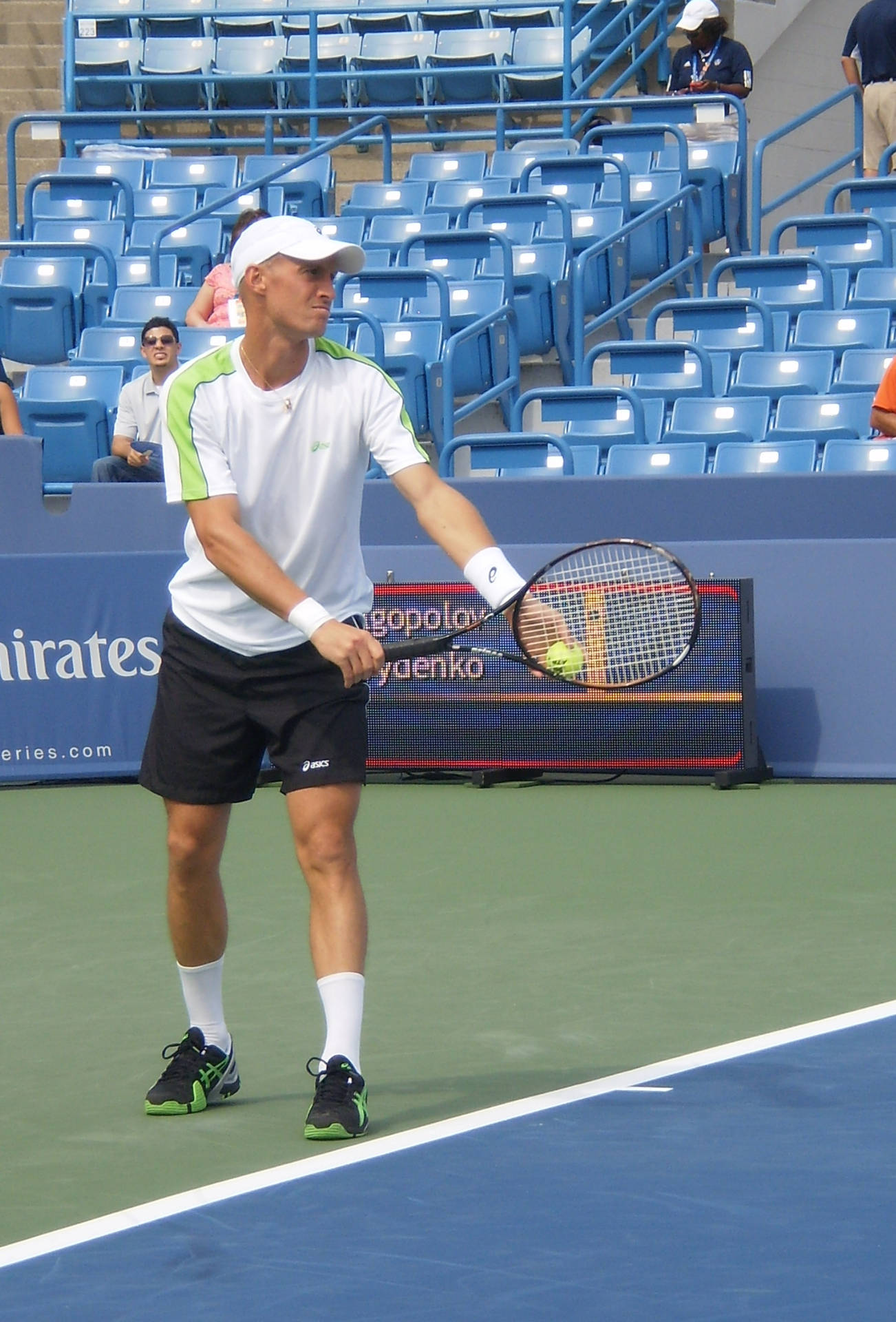 Nikolay Davydenko Serving Background