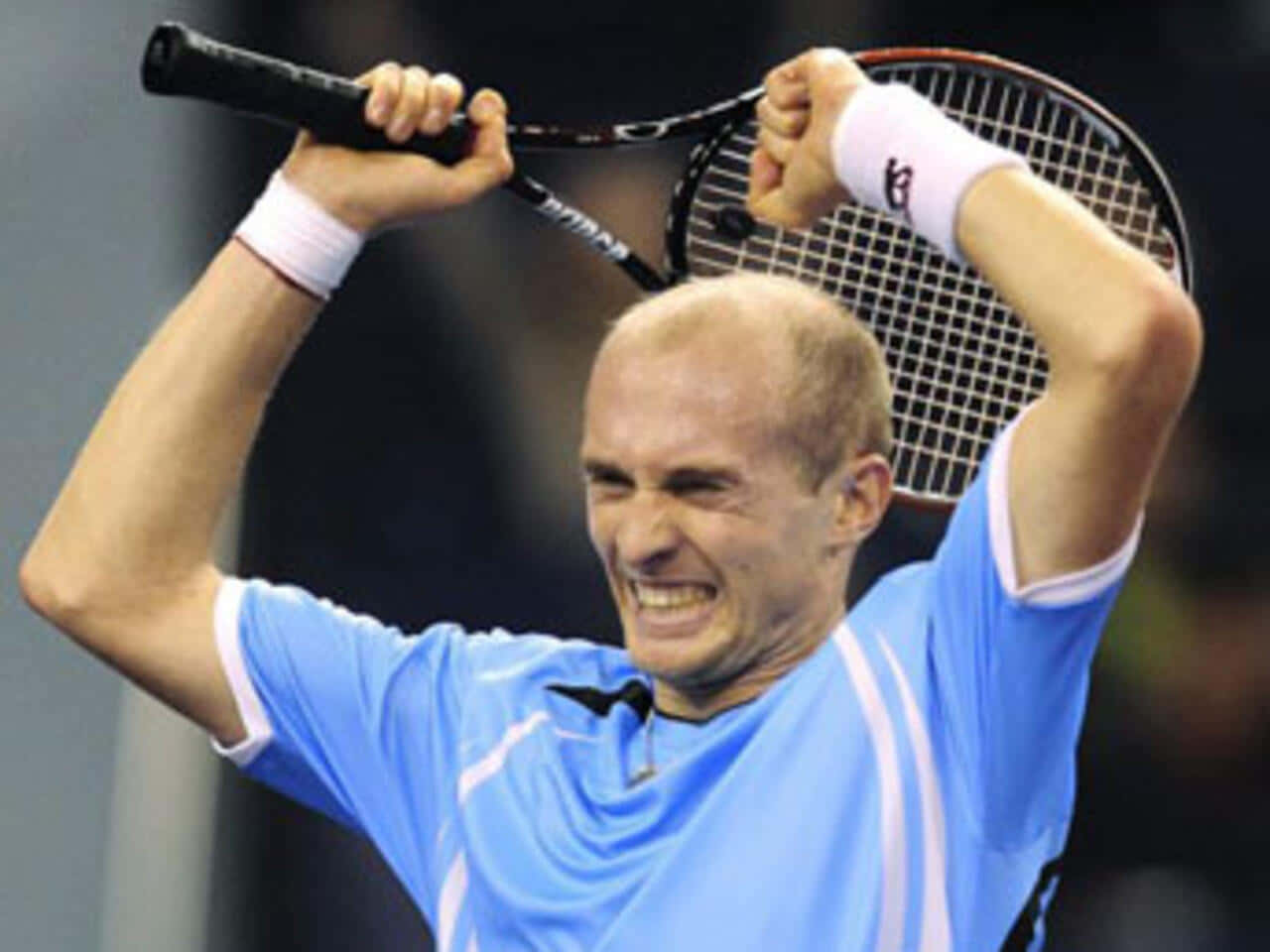 Nikolay Davydenko Victorious Background