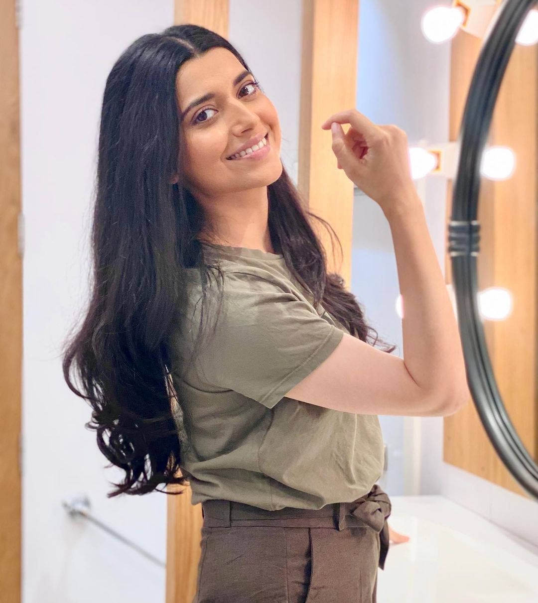 Nimrat Khaira Dressing Room Background