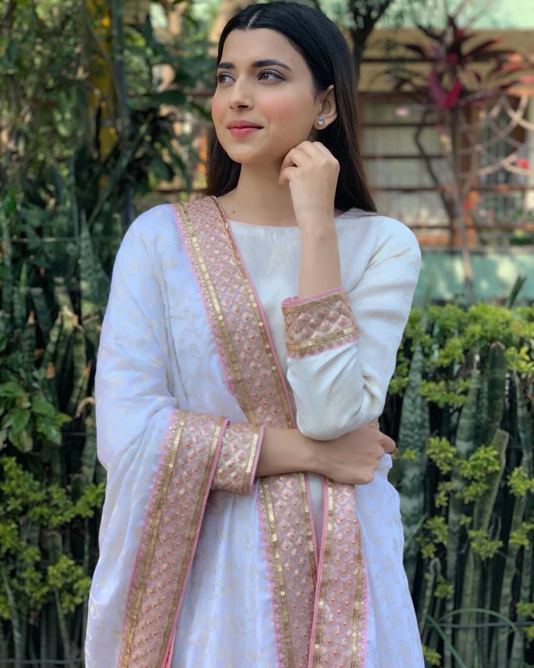 Nimrat Khaira White Traditional Robes Background