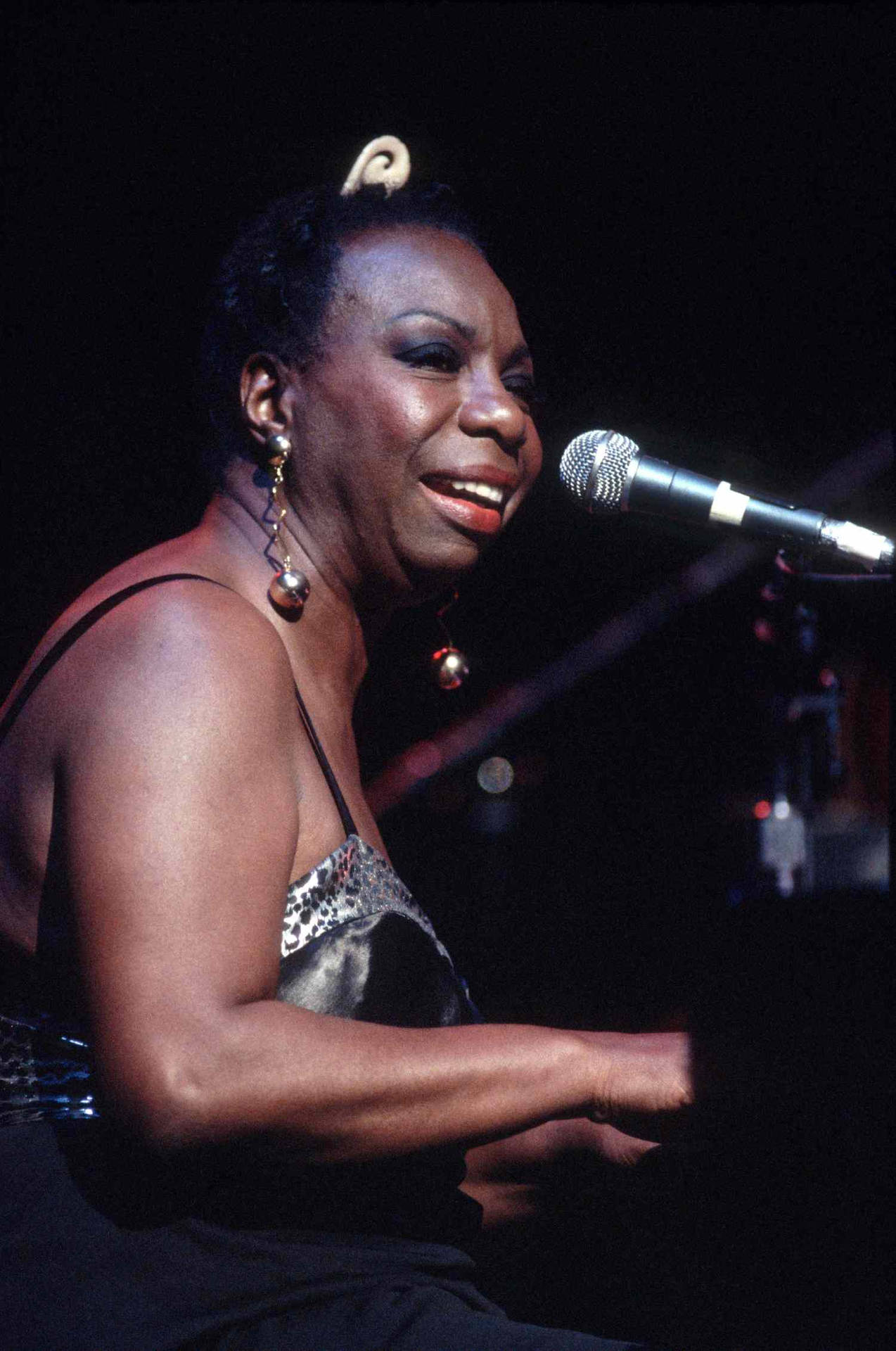 Nina Simone American Singer Playing Piano Background