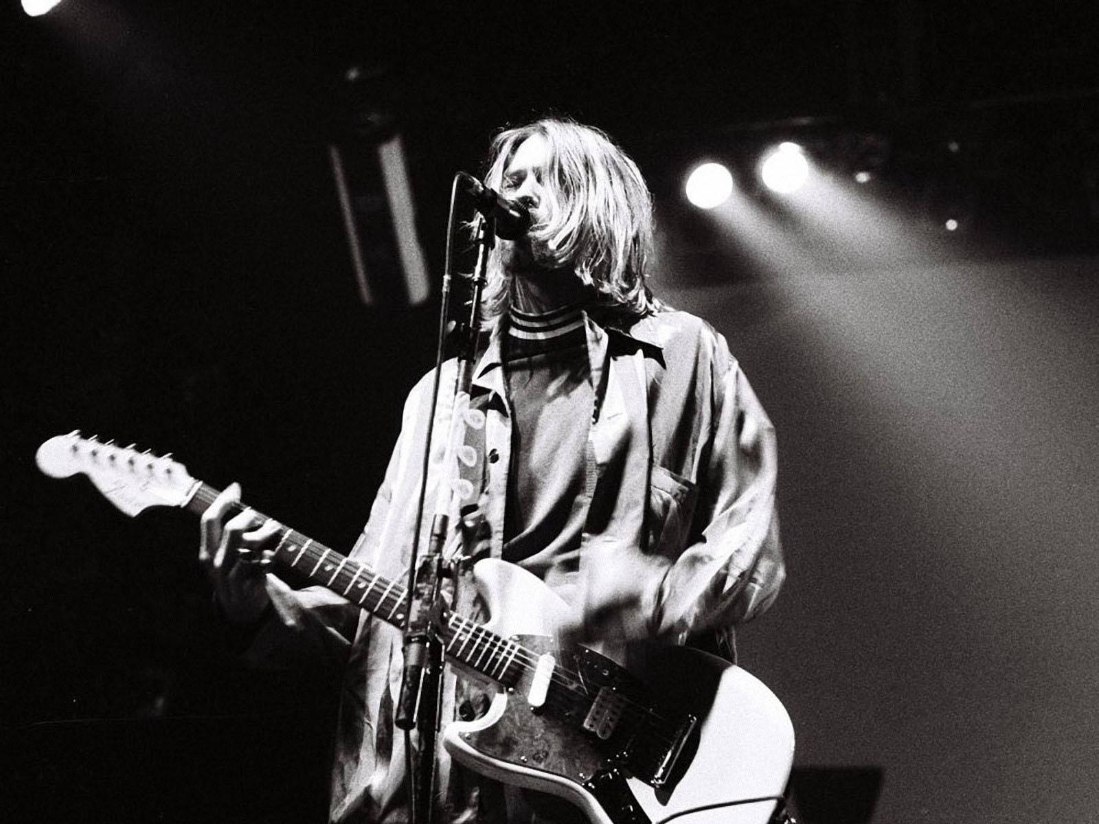 Nirvana's Dynamic Lead Vocalist Background