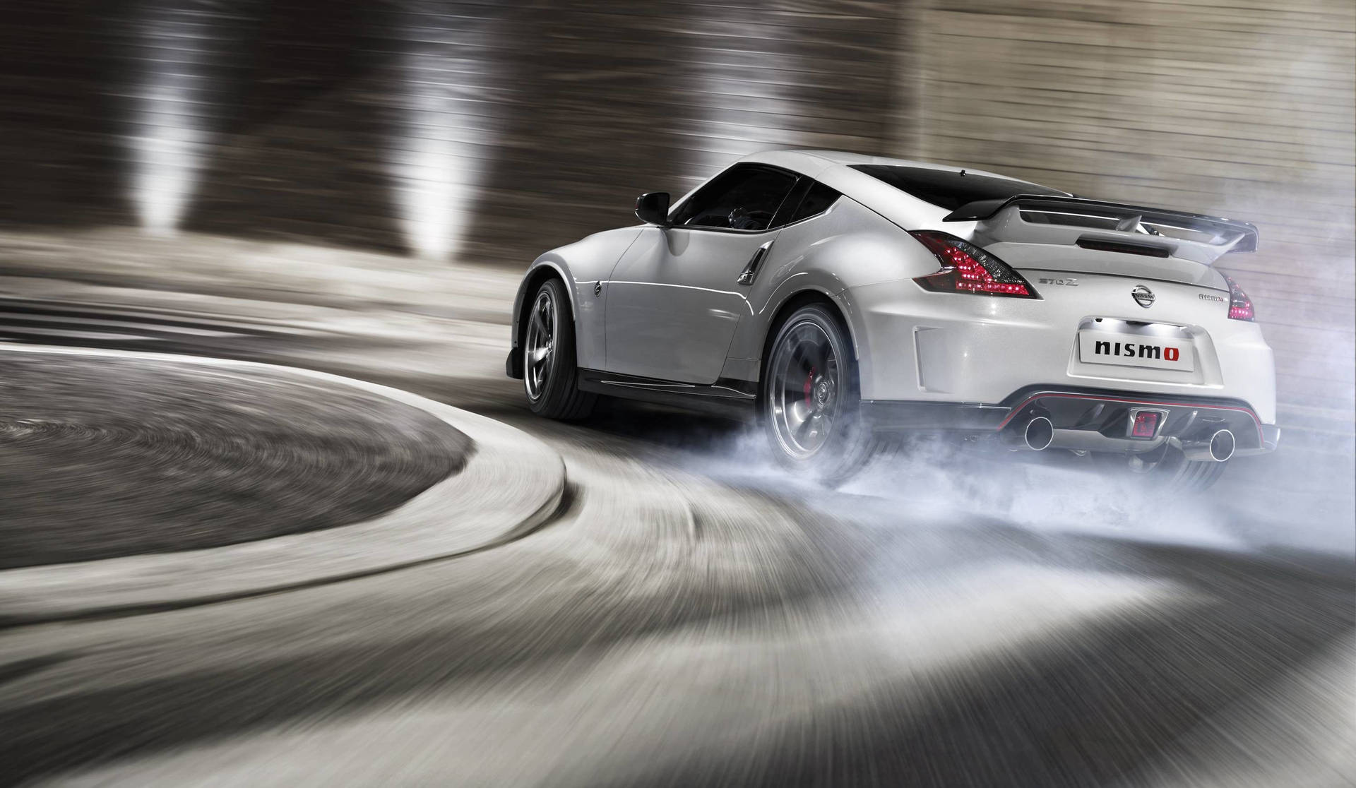 Nissan 370z With Smoking Wheels