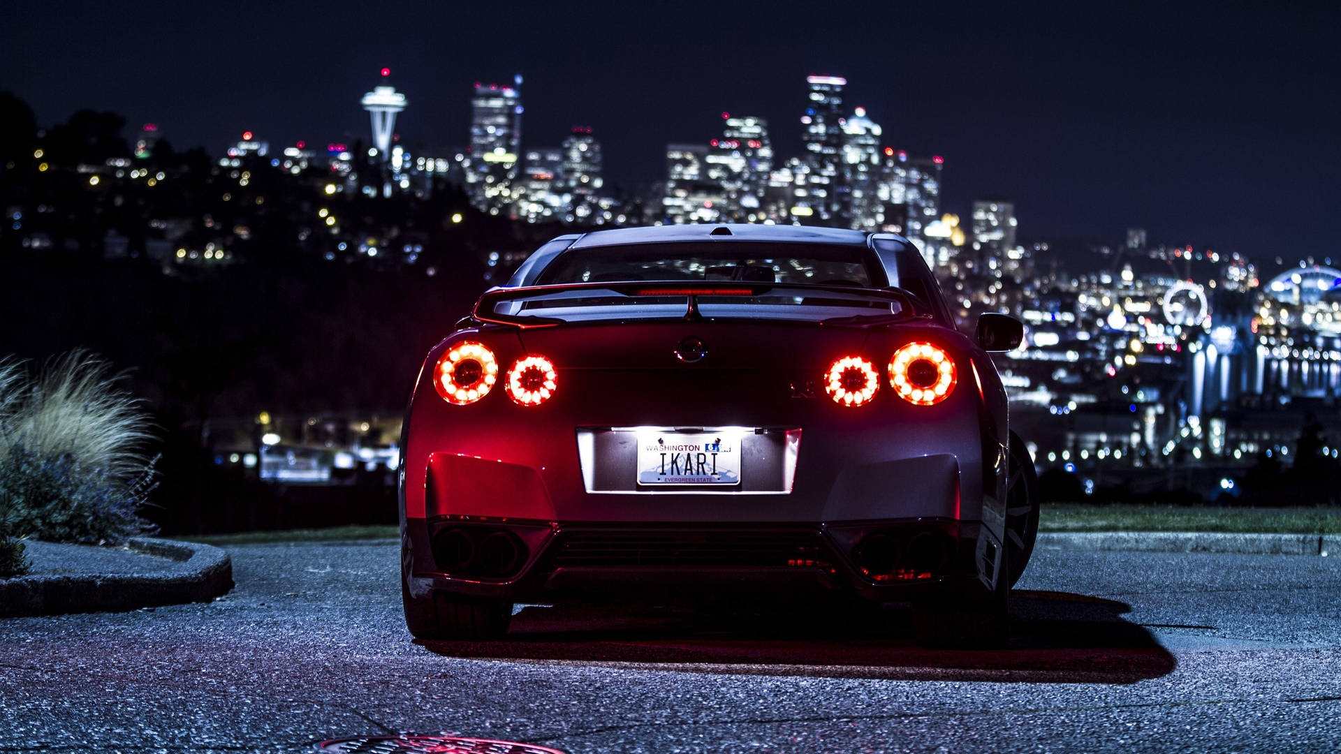 Nissan Gtr Car Heading To The City Background