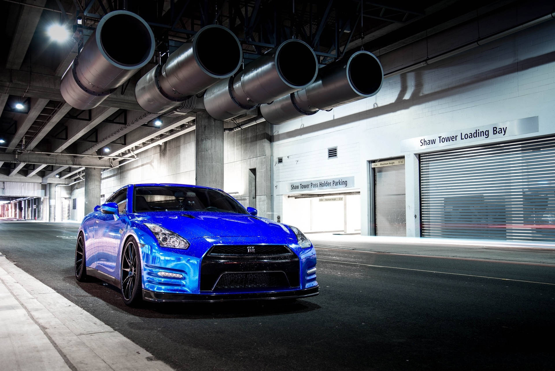 Nissan Skyline Gtr R35 Loading Bay Background