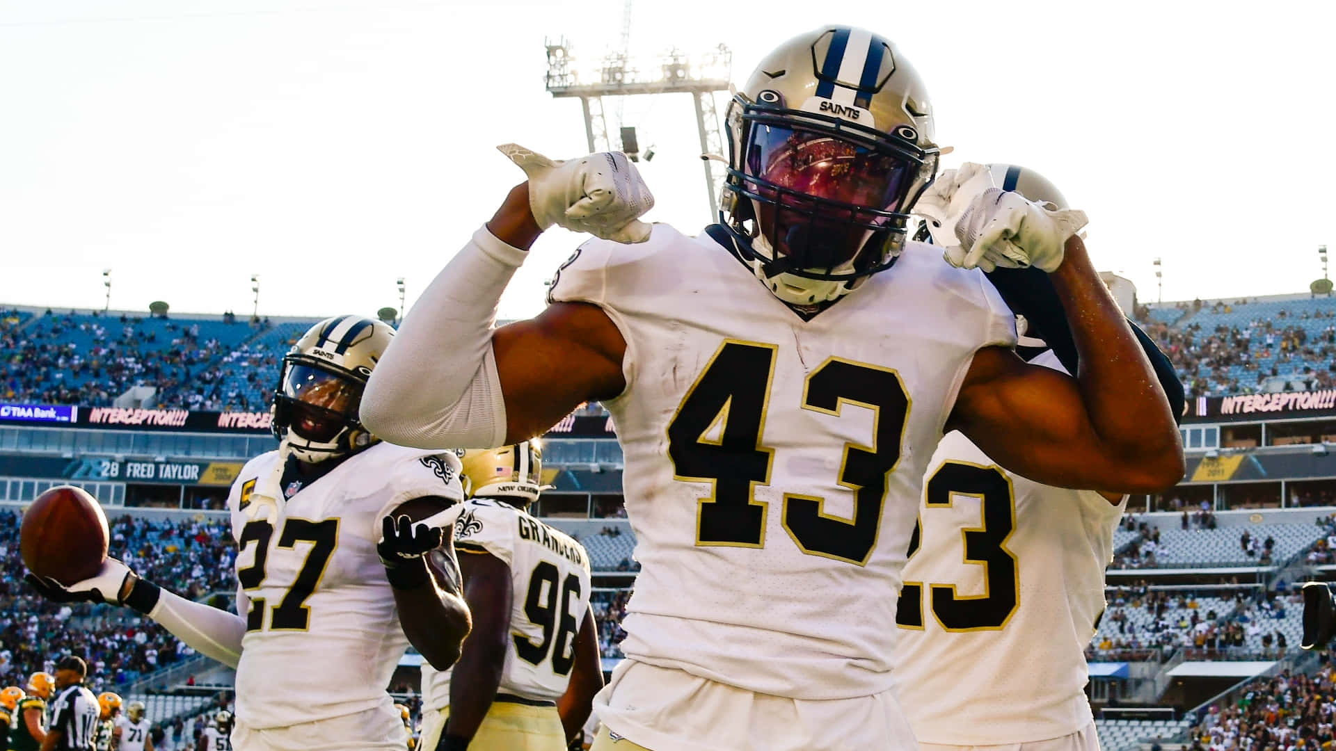 No. 43 Marcus Williams Muscle Pose