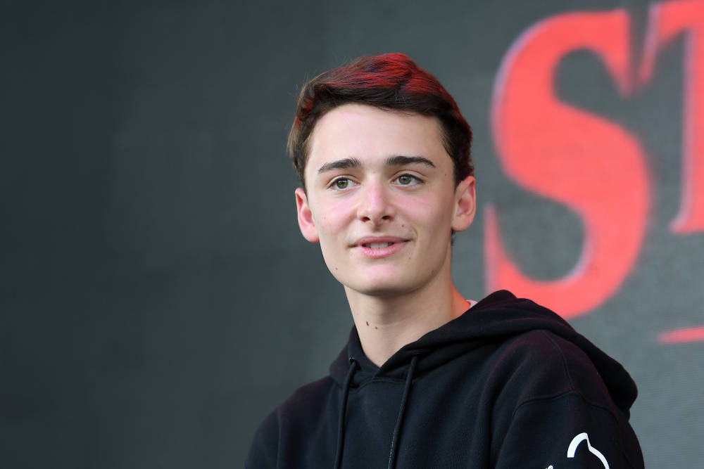 Noah Schnapp At Press Conference In Brazil Background