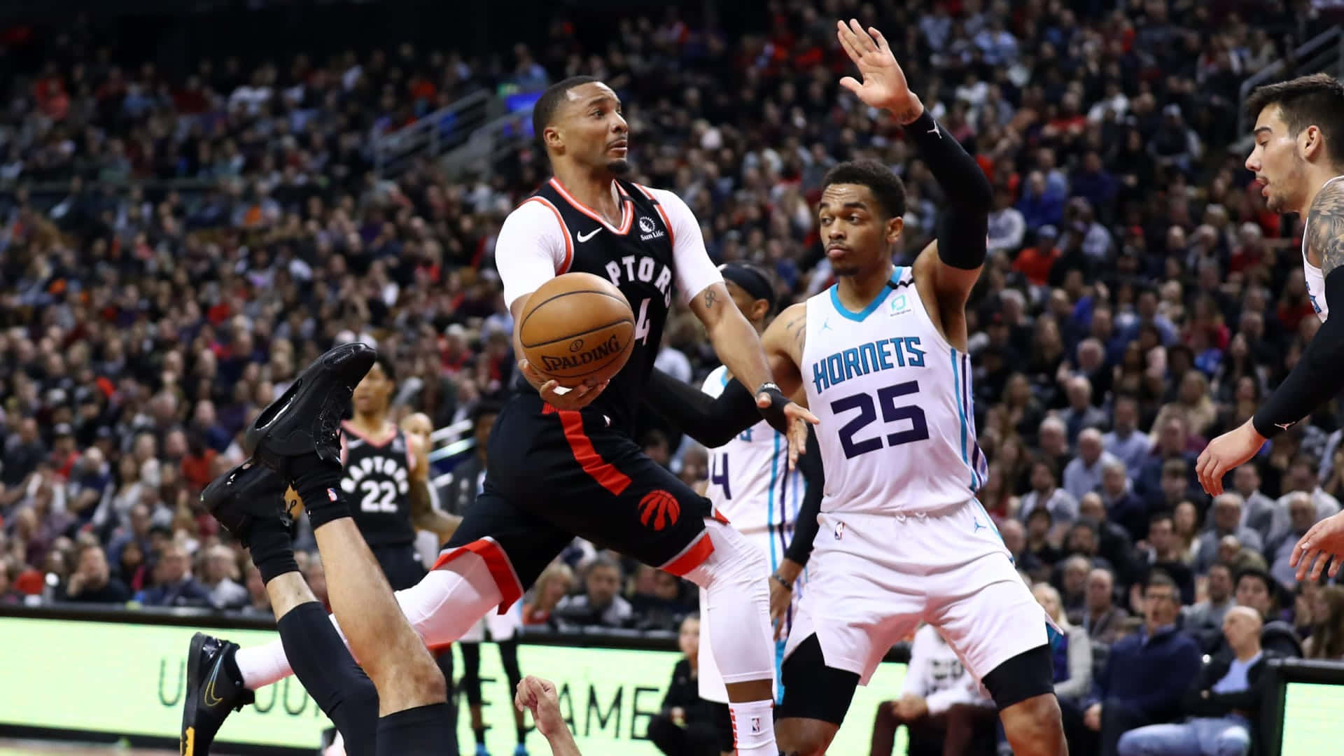 Norman Powell During Raptors Versus Hornets Game Background