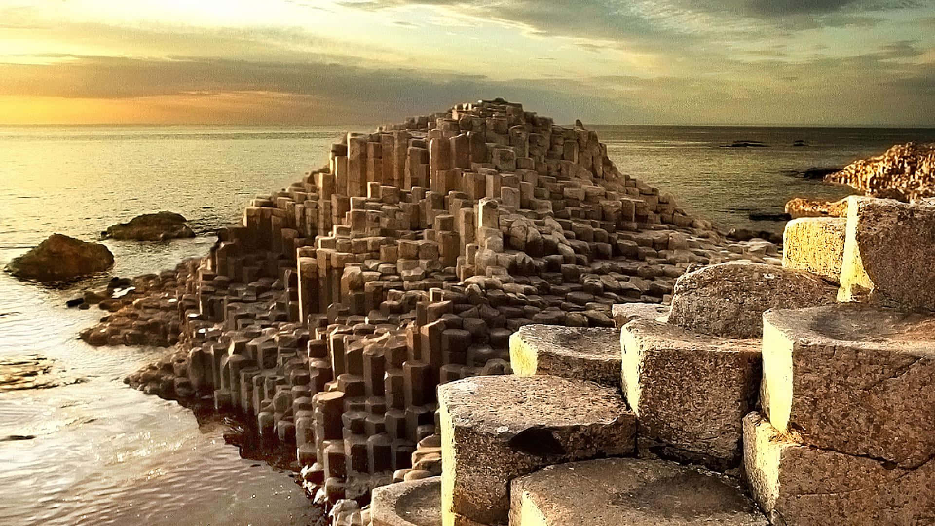 Northern Ireland Giant's Causeway Pile Of Rocks