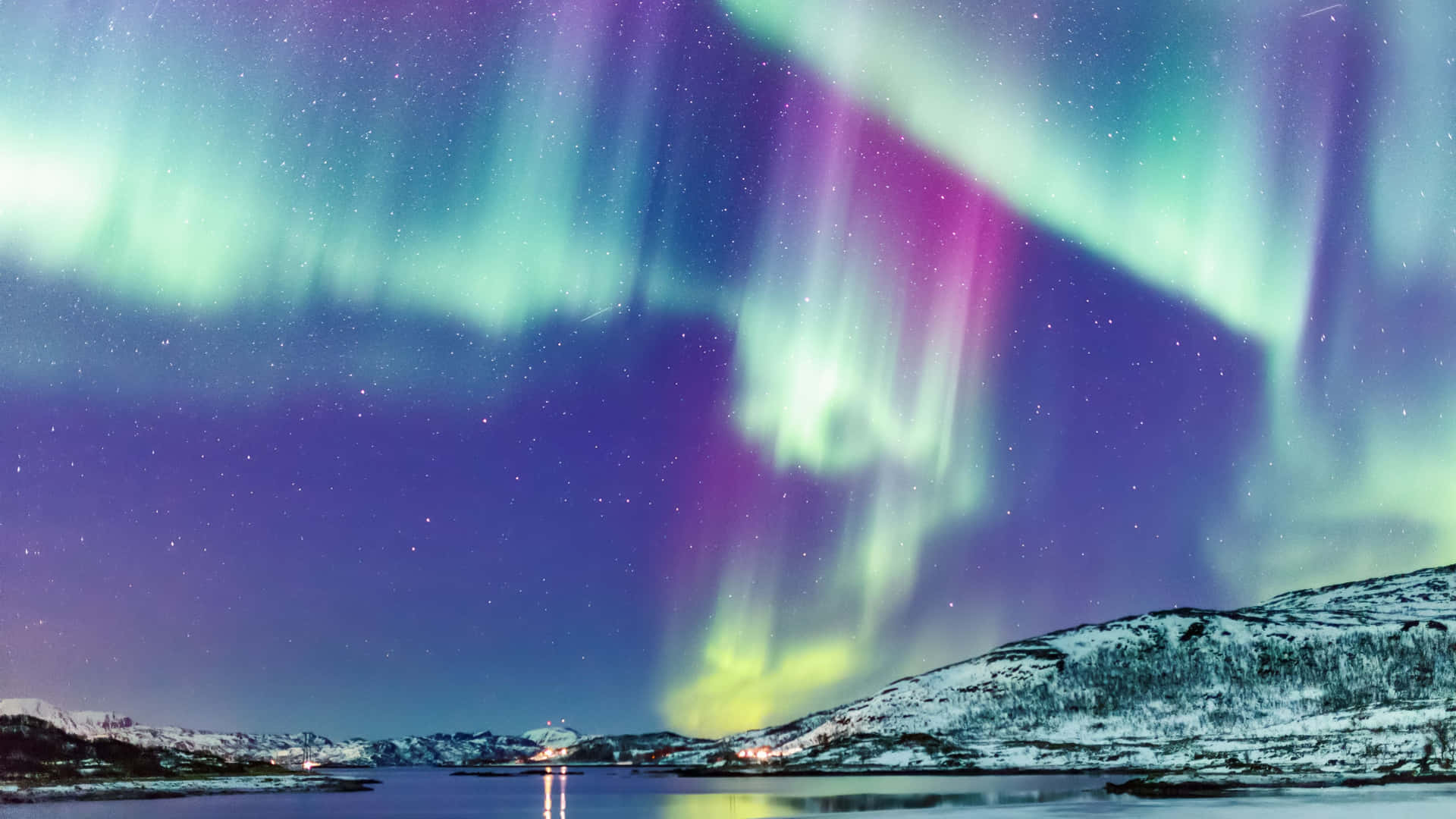 Northern Lights Aurora Borealis Norway 4k Monitor Background