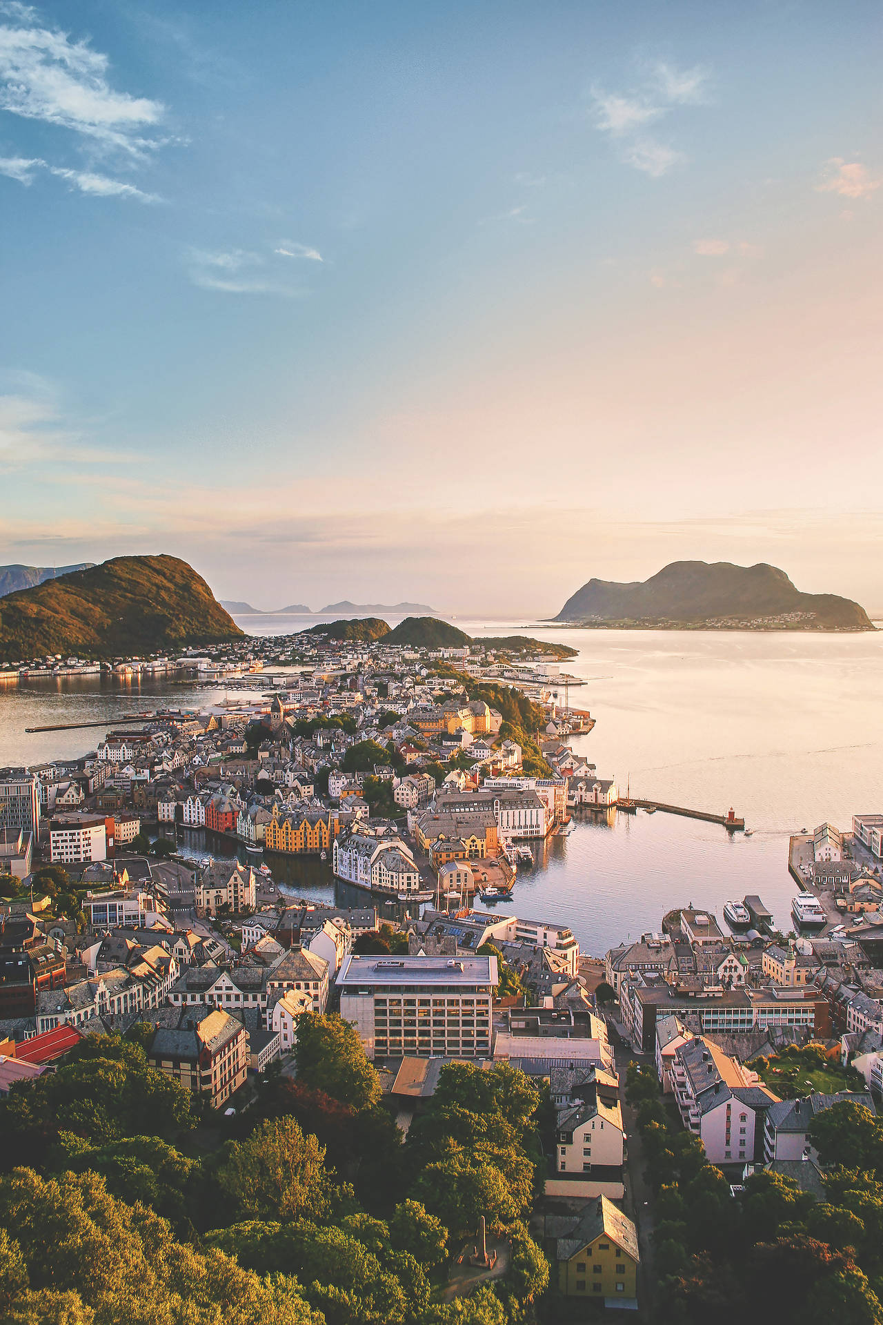 Norway Alesund Coast Town Background