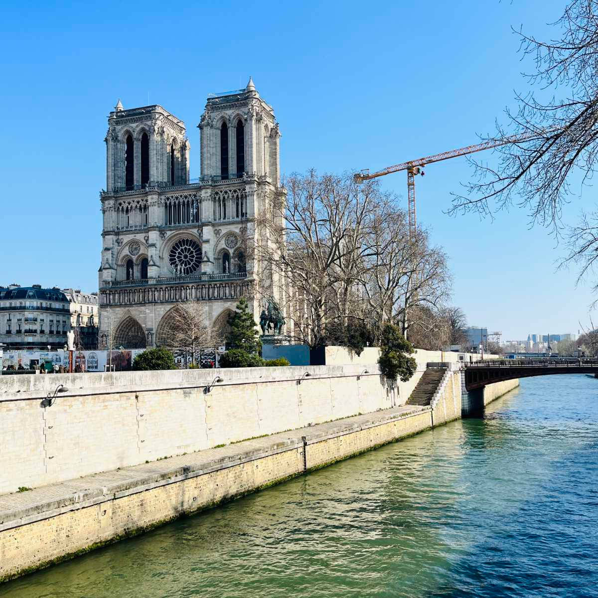 Notre Dame Beside The Seine Background