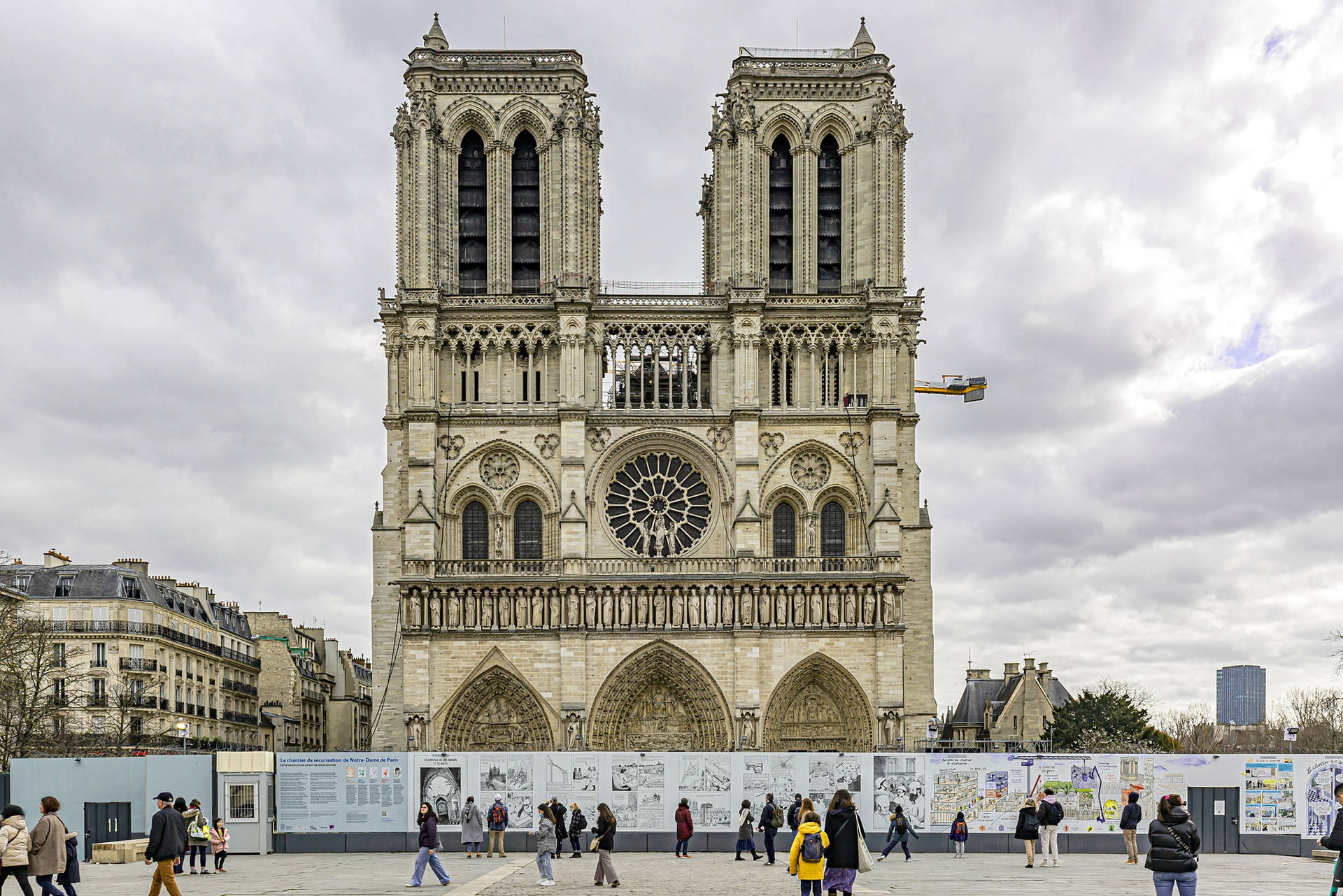 Notre Dame Front Construction Barricade