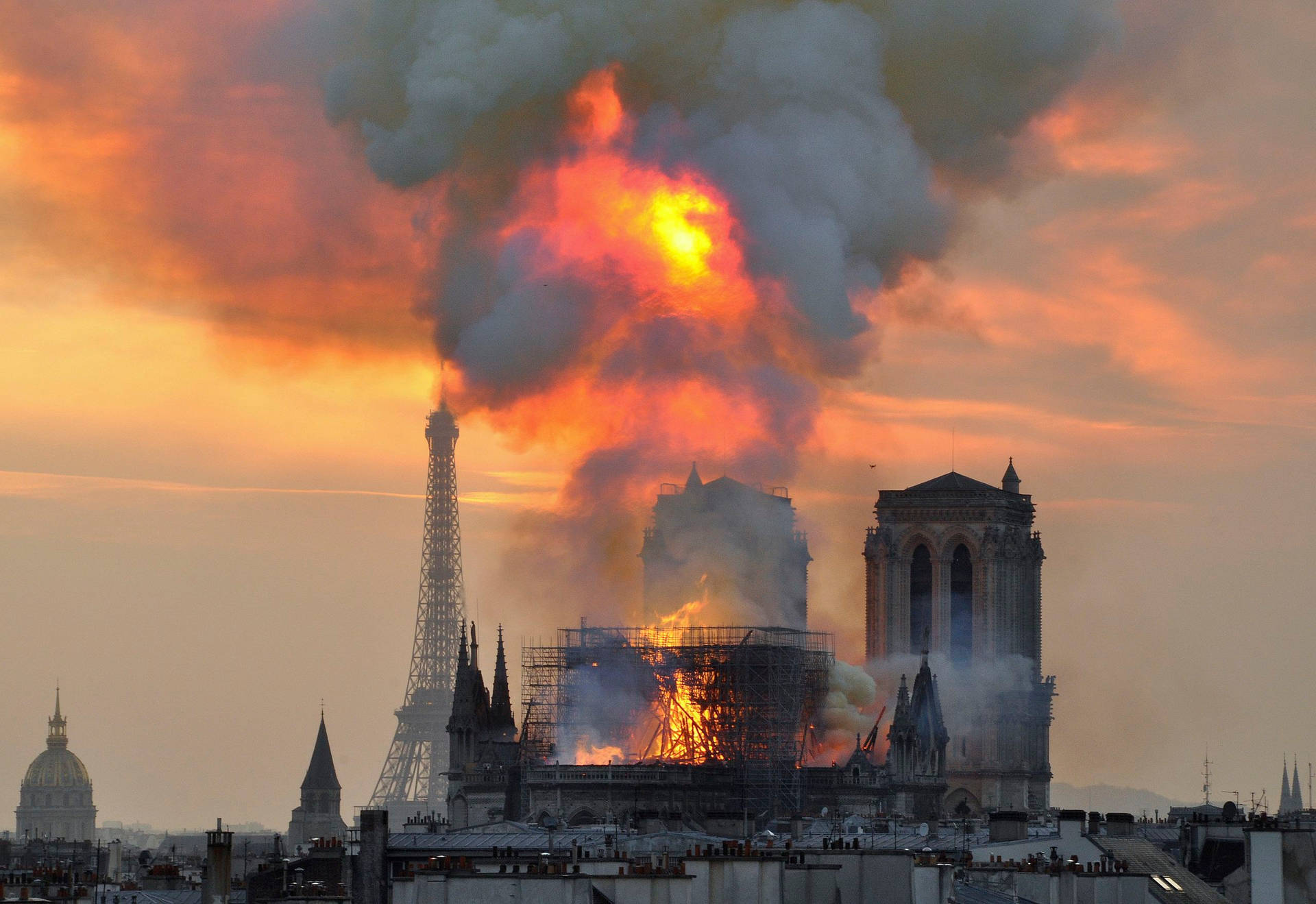 Notre Dame Giant Smoke Clouds Background