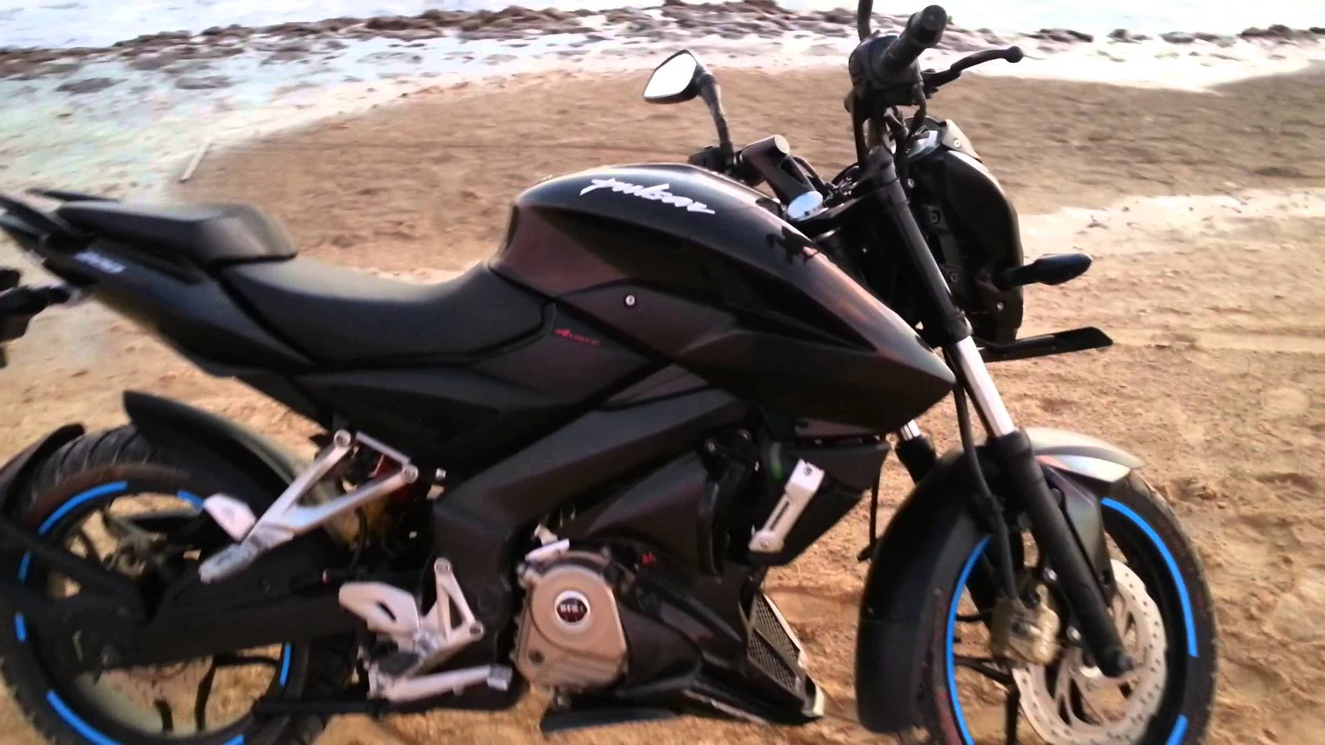 Ns 200 Motorcycle At Beach Background