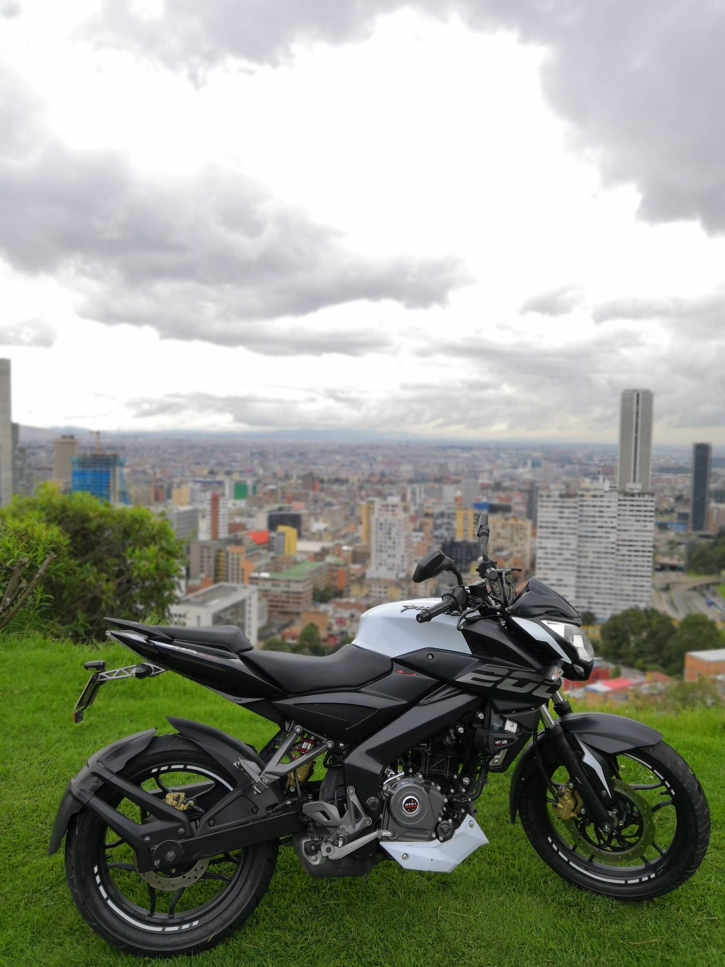 Ns 200 On Hill With City View Background