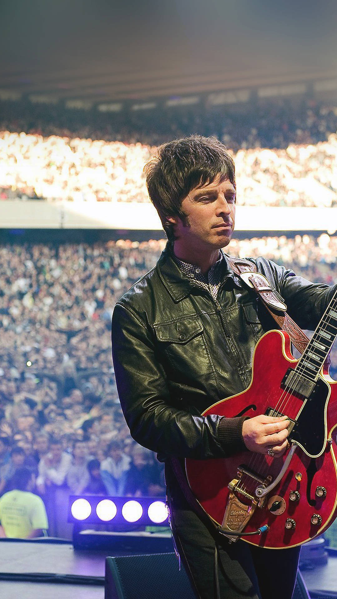 Oasis Noel Playing Guitar Background