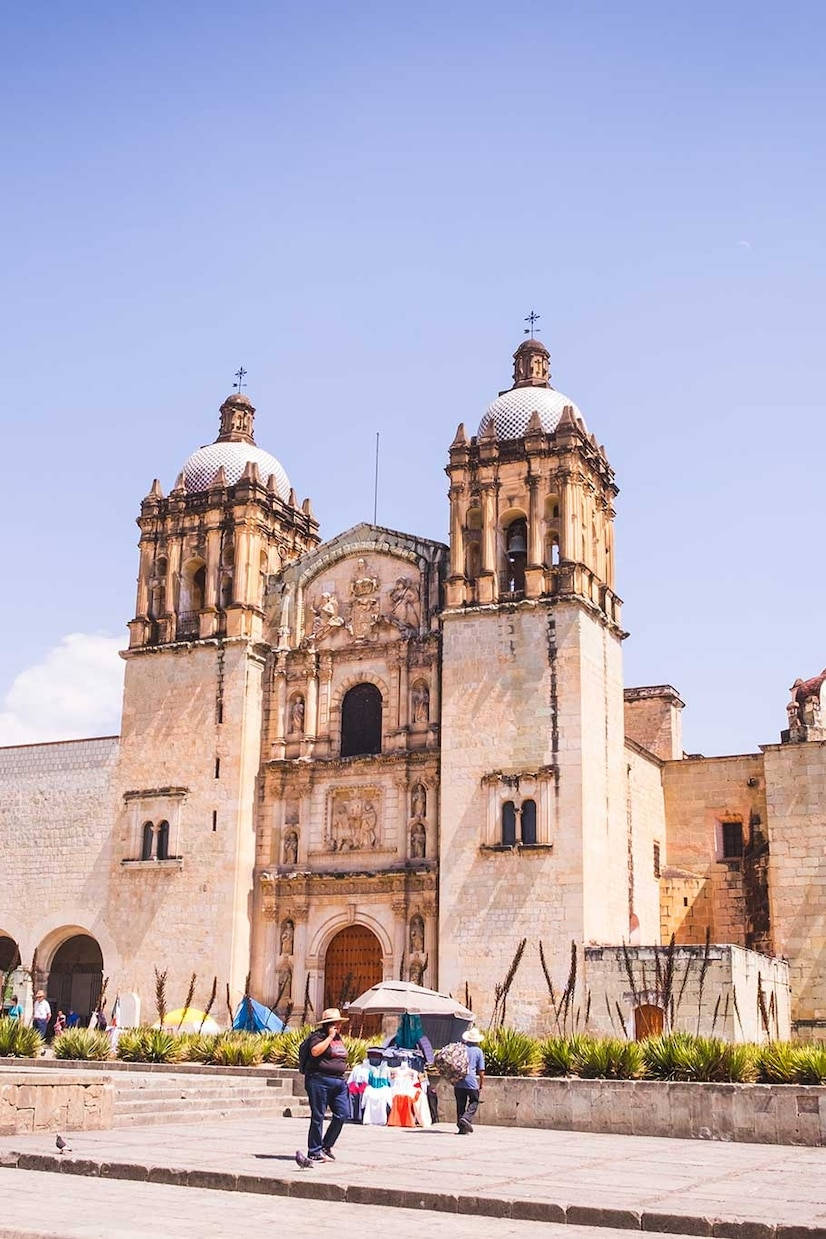 Oaxaca's Santo Domingo On A Sunny Day Background