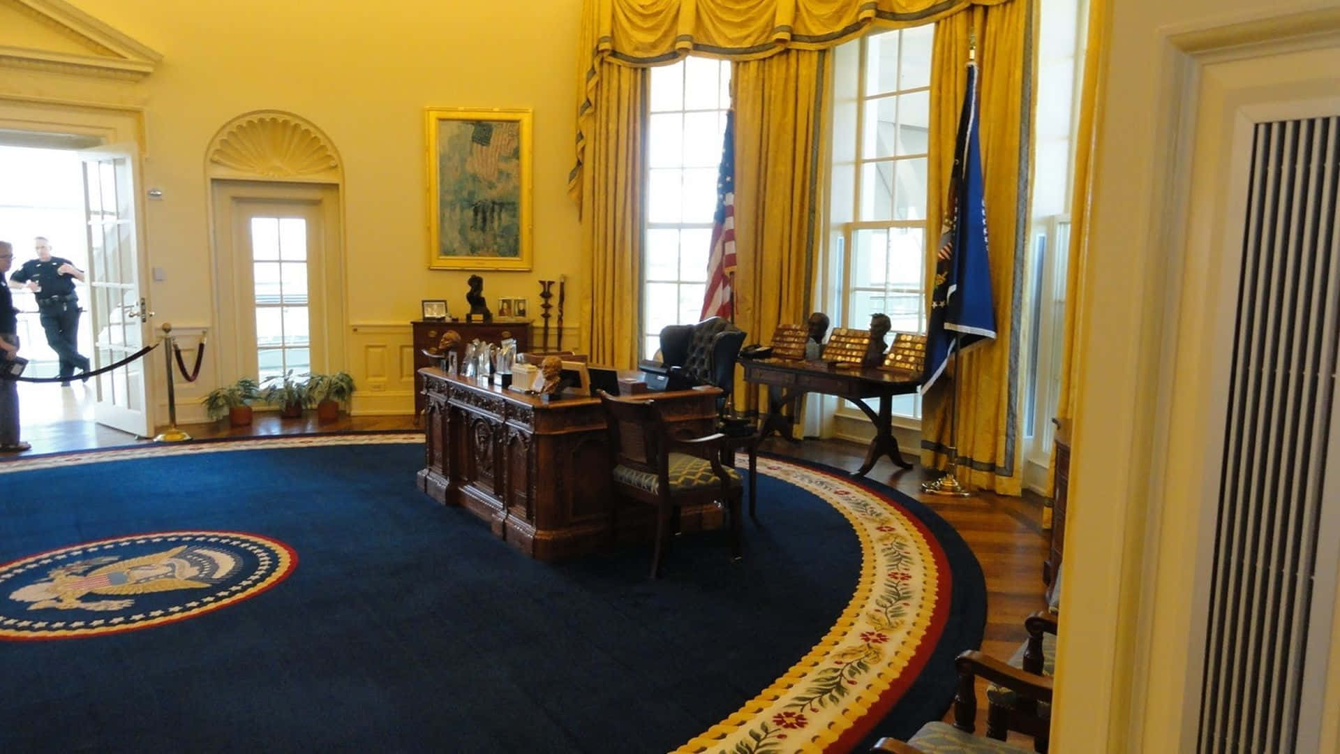 Oblong-shaped Carpet [wallpaper] Background