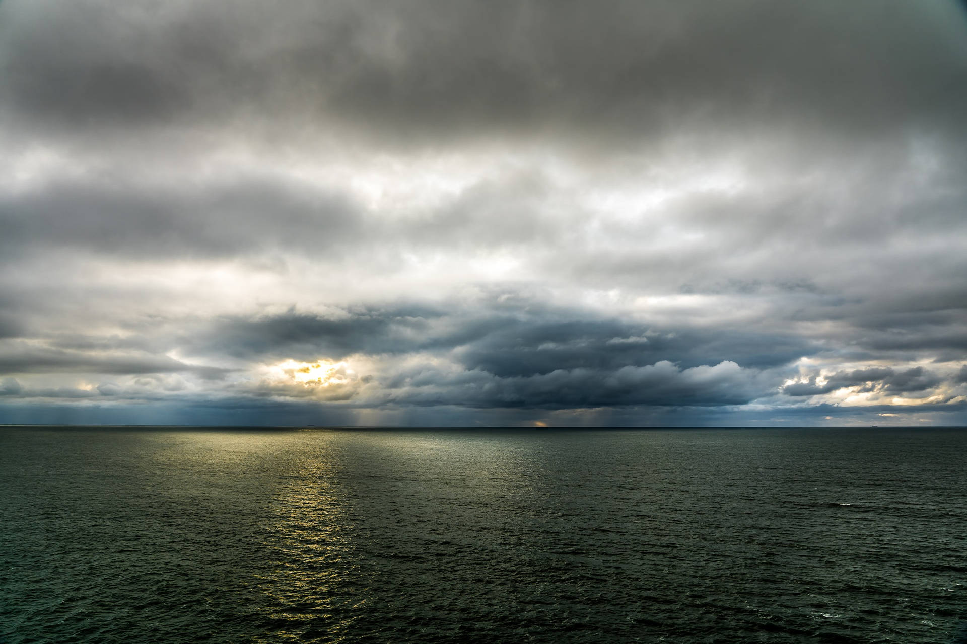 Ocean Under Storm Gray Cloudy Sky Horizon