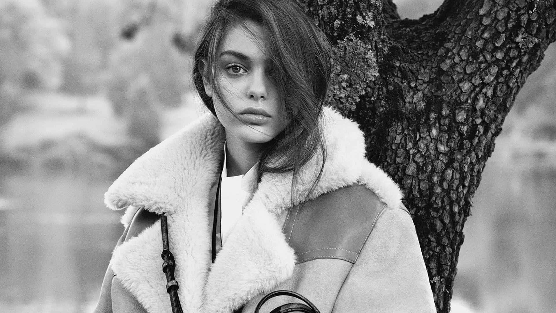 Odeya Rush Wearing A Fur Coat Background