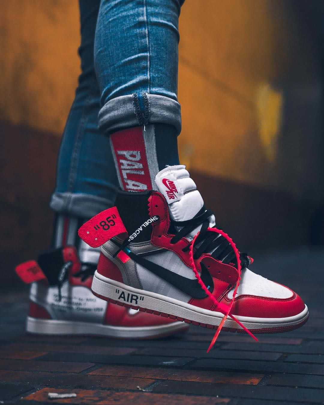 Off White Jordan 1 Person Jeans Background