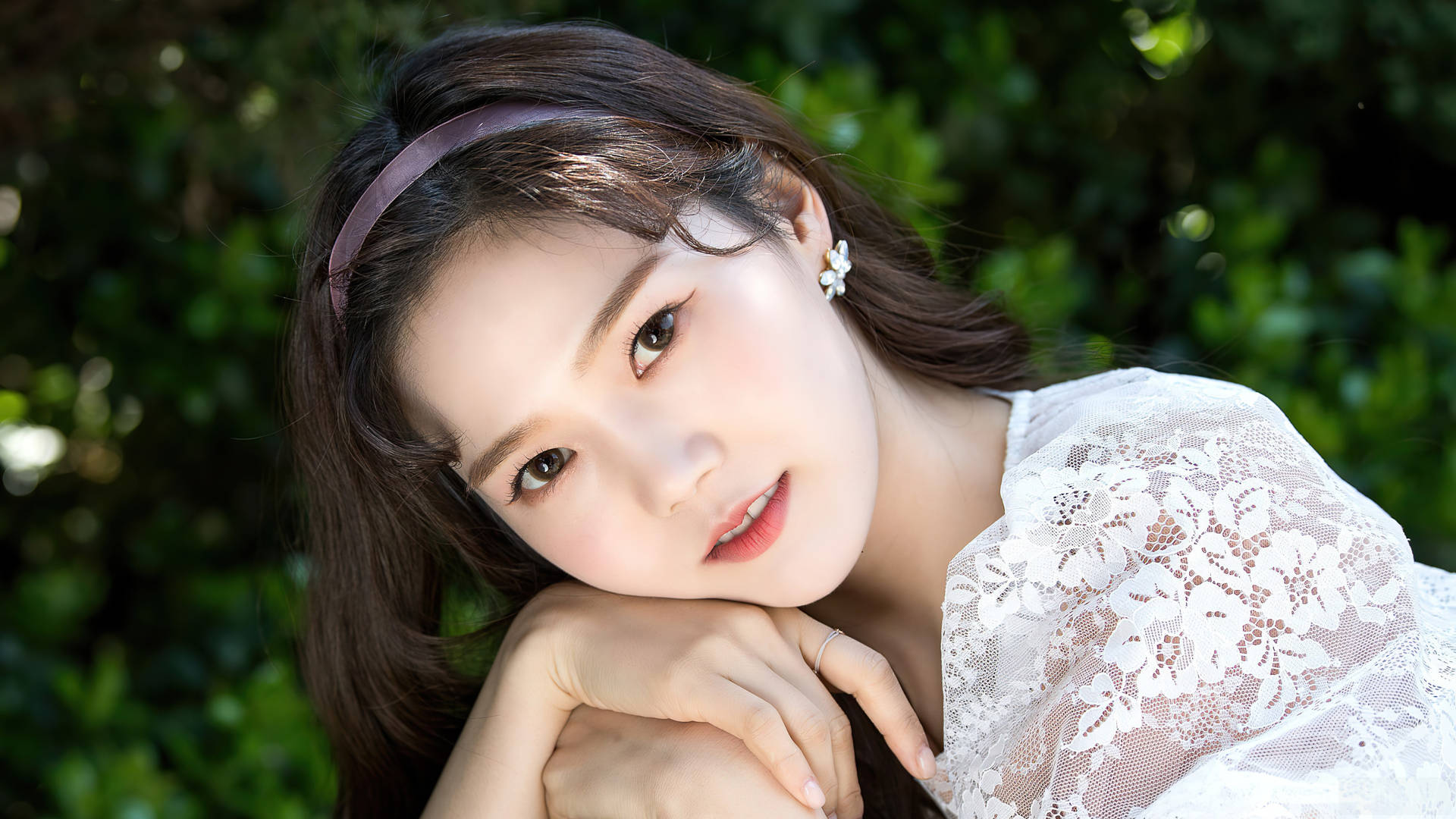 Oh My Girl Captivating Hyojung
