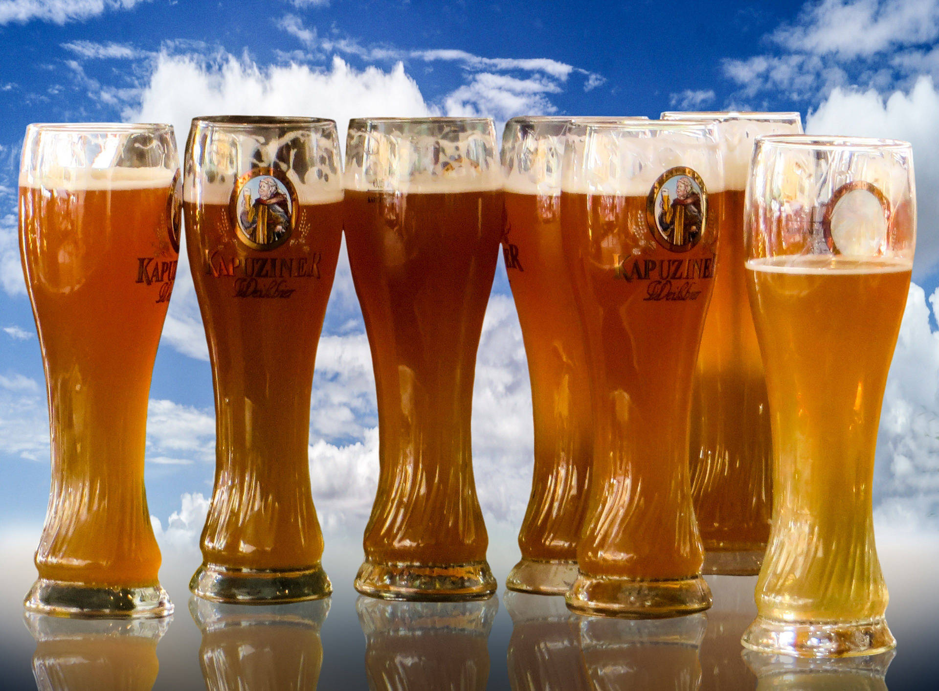 Oktoberfest Beer Glasses Background